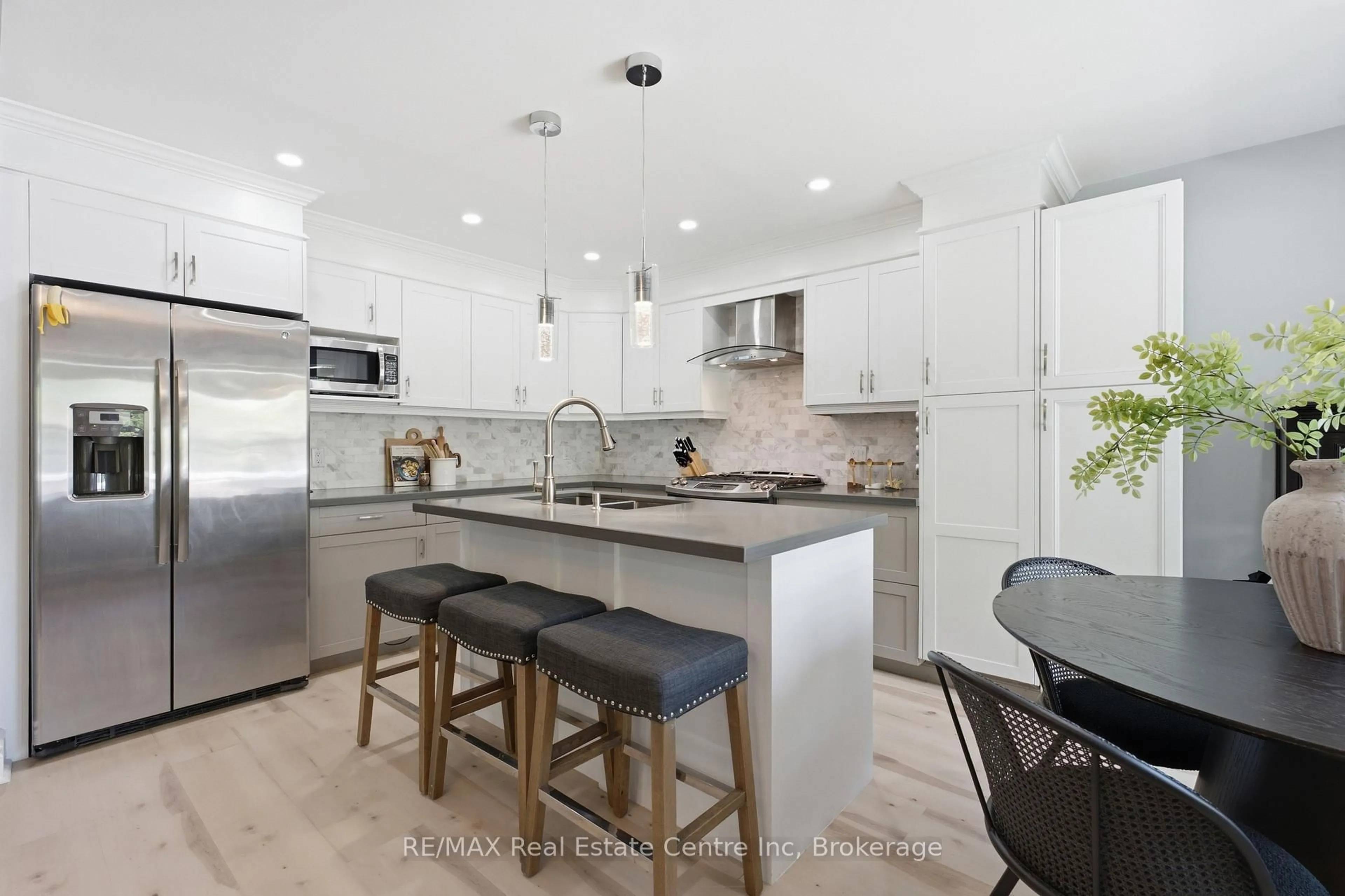 Open concept kitchen, unknown for 10 Calgary Ave, Guelph Ontario N1E 4M2