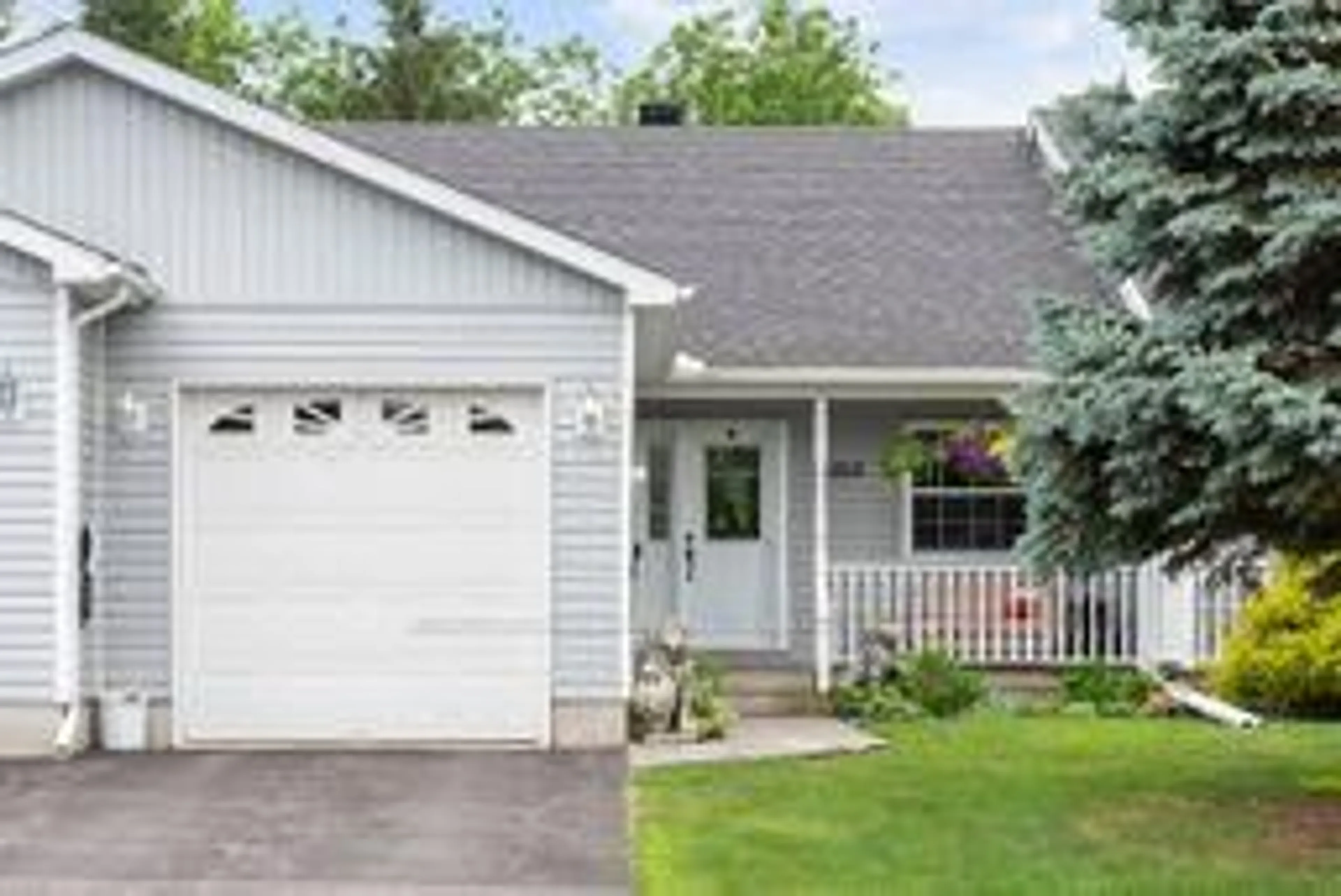 Home with vinyl exterior material, street for 120 Beckwith St #B, Perth Ontario K7H 1E1