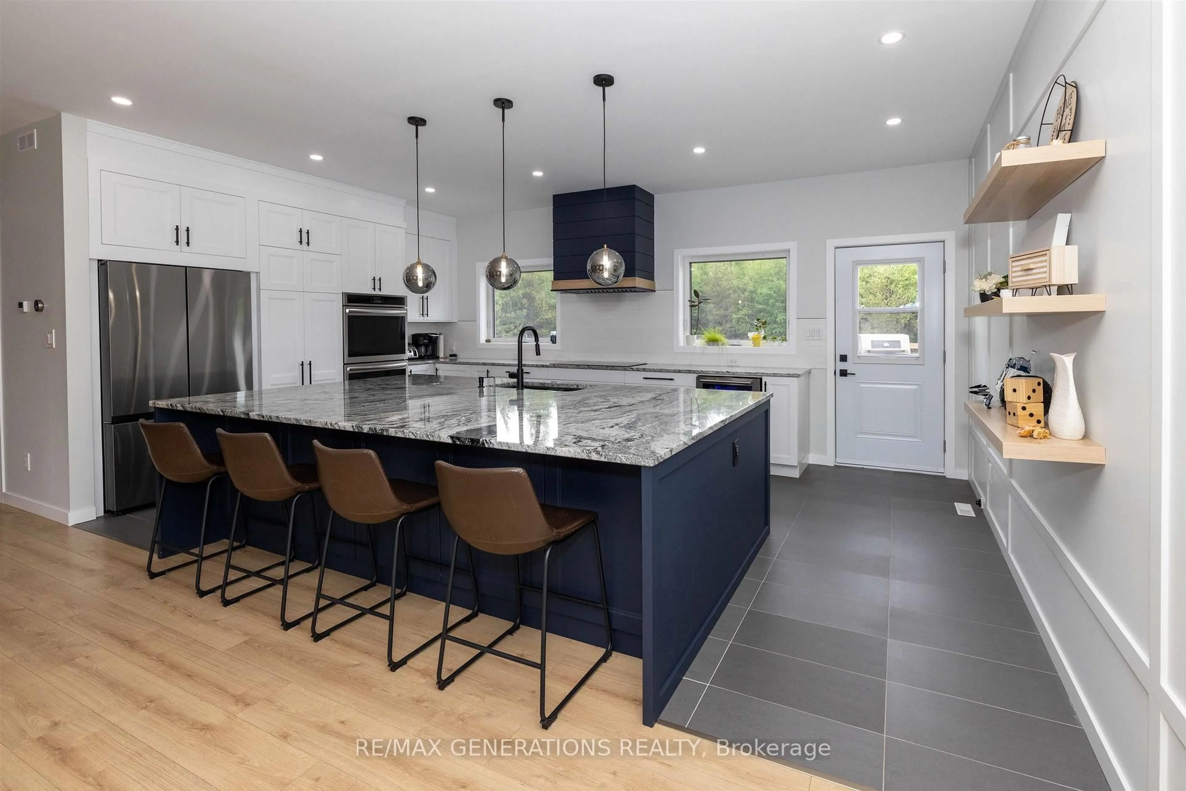 Open concept kitchen, ceramic/tile floor for 3281 Fairview Ave, Thunder Bay Ontario P7K 1E5