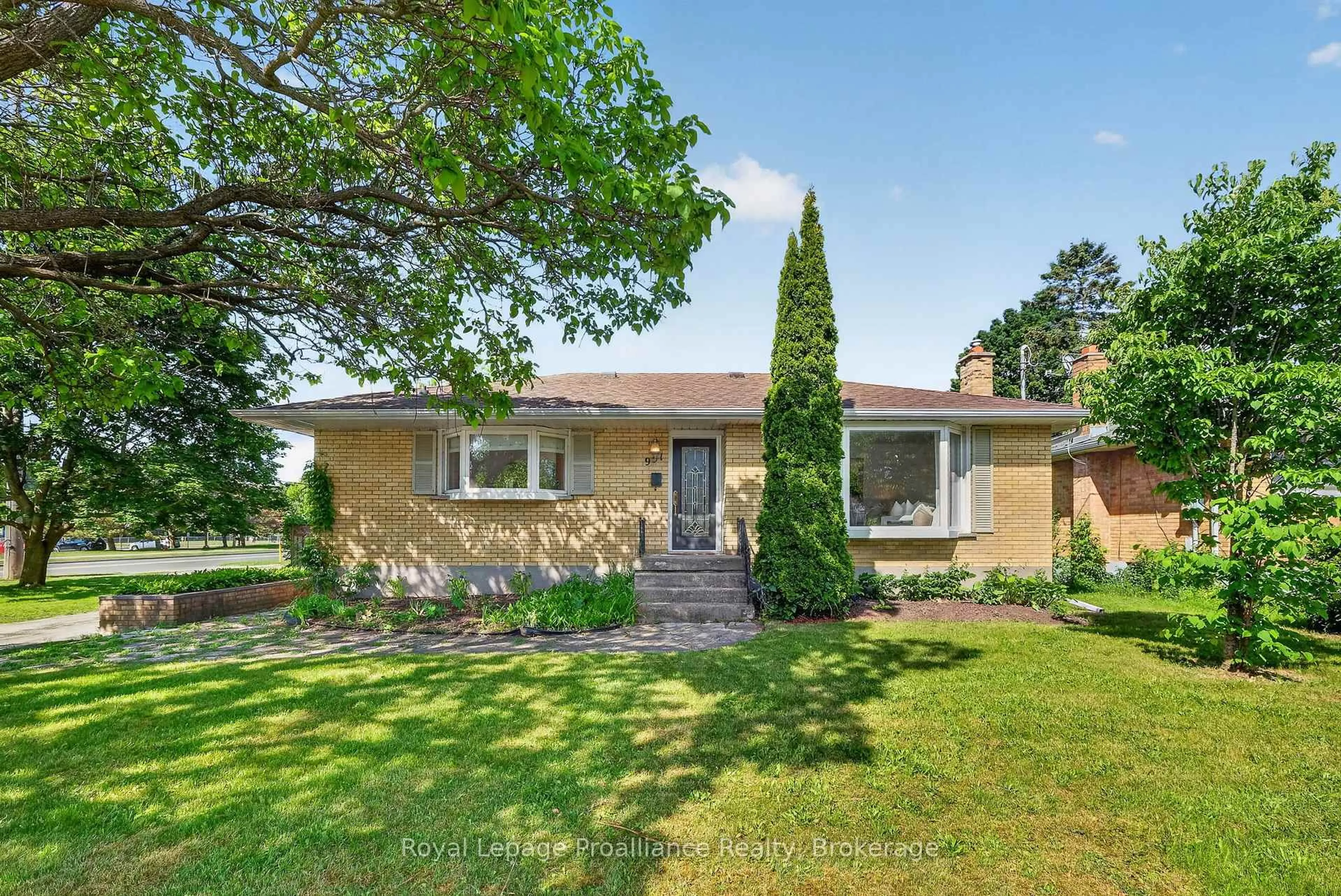 Home with brick exterior material, street for 951 D'Arcy St, Cobourg Ontario K9A 4B6