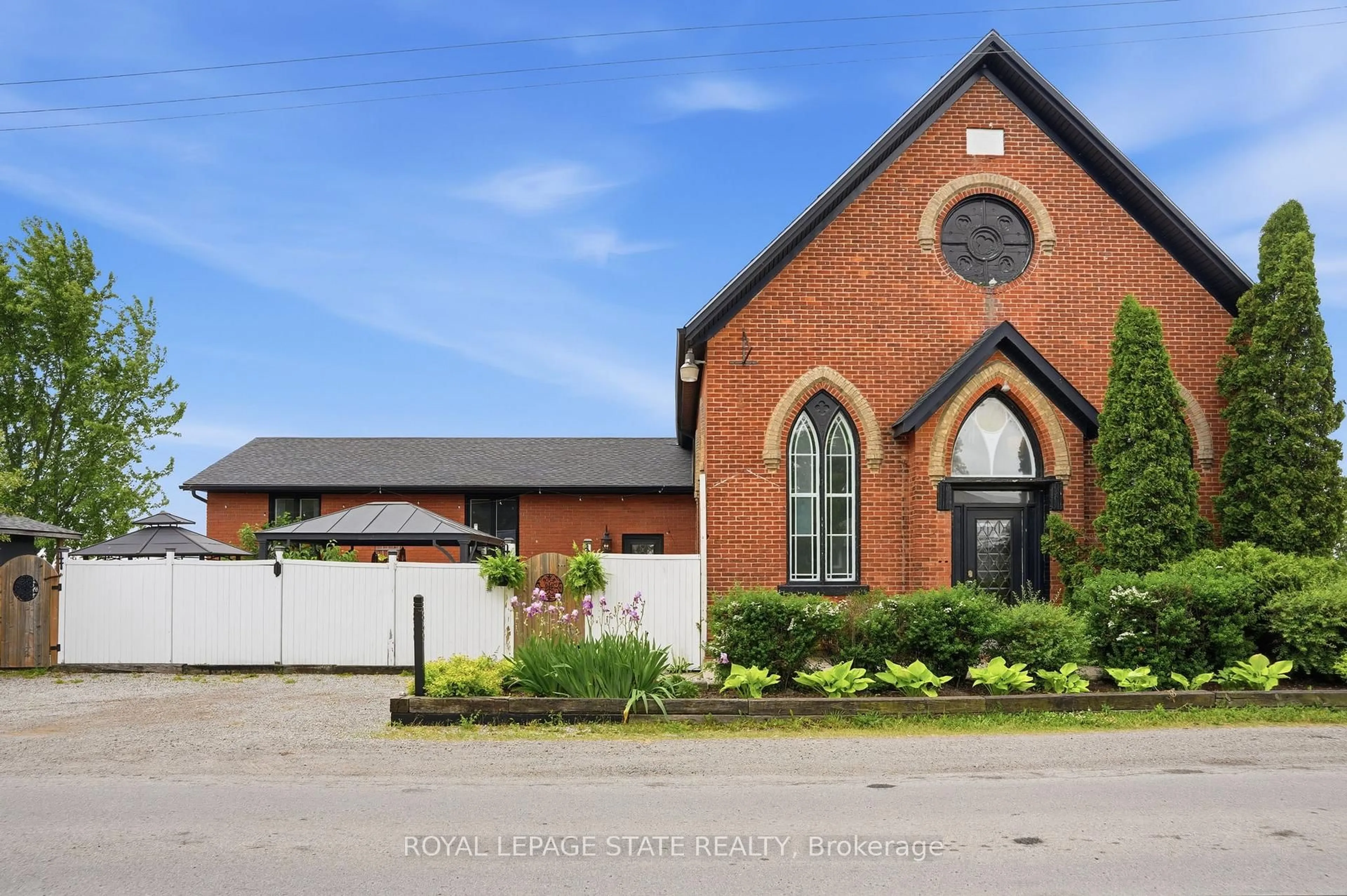 Home with brick exterior material, street for 859 Haldibrook Rd, Haldimand Ontario N3W 1N4