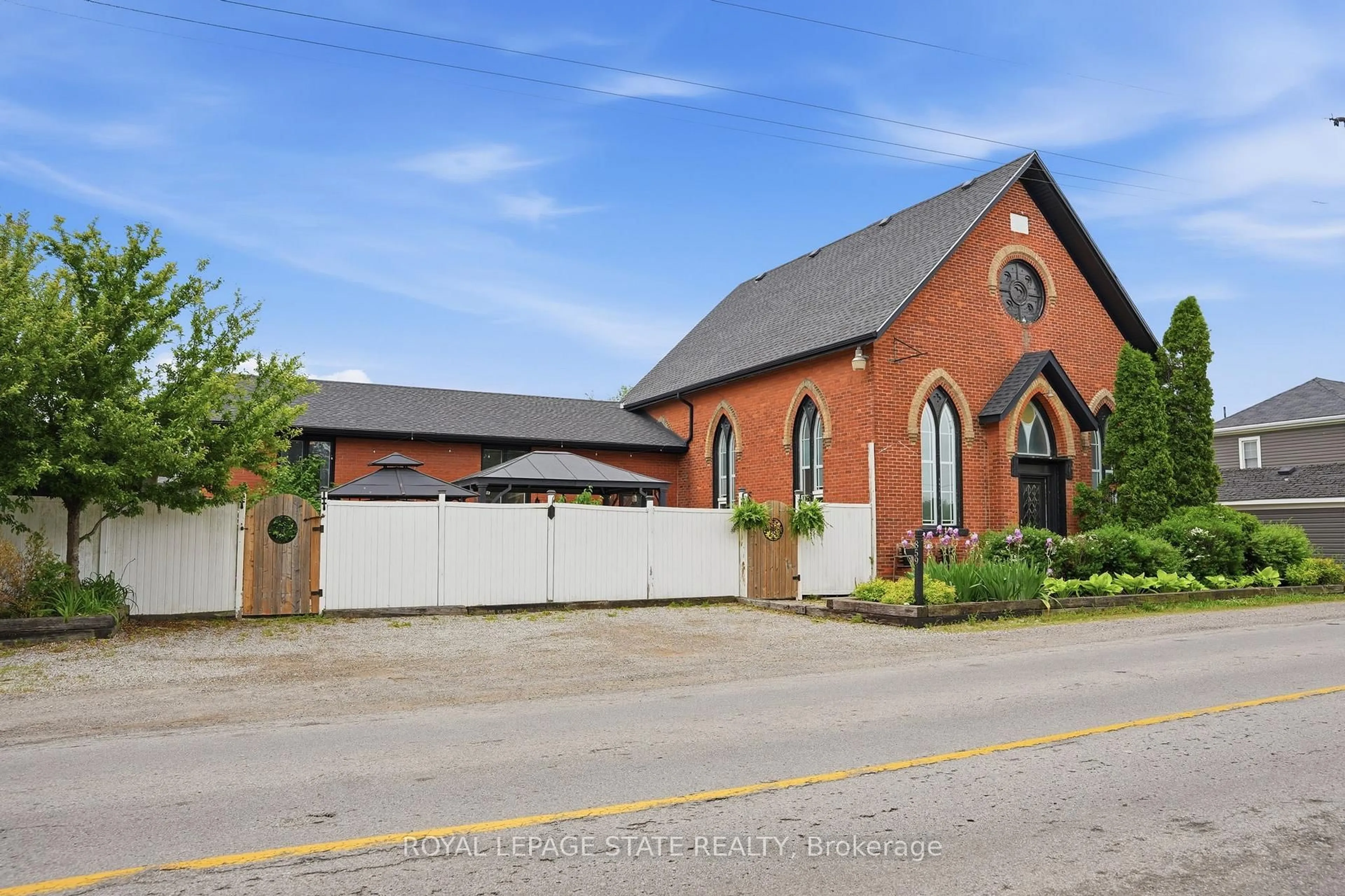 Home with brick exterior material, street for 859 Haldibrook Rd, Haldimand Ontario N3W 1N4