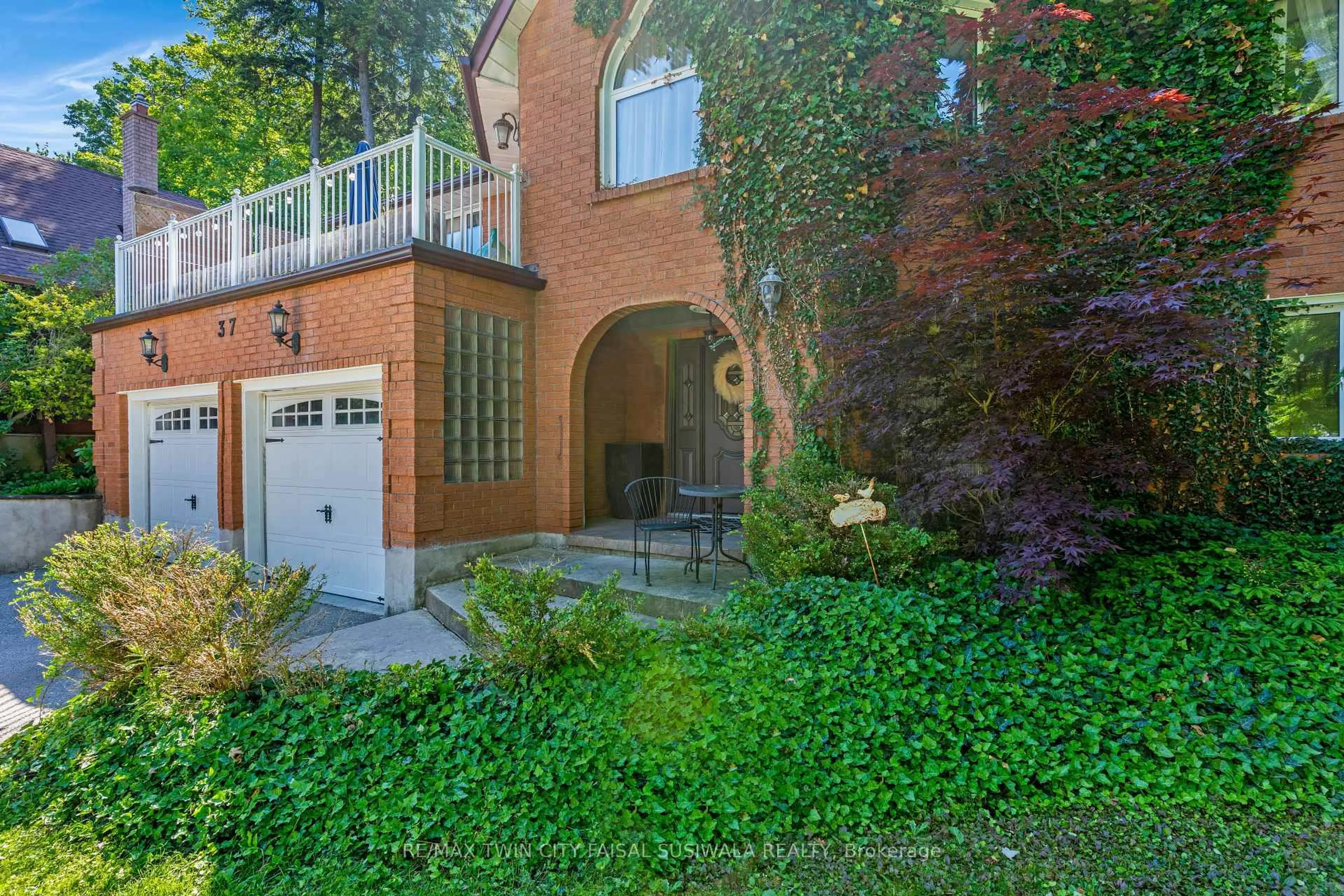 Unknown for 37 Yellow Birch Dr, Kitchener Ontario N2N 2M1