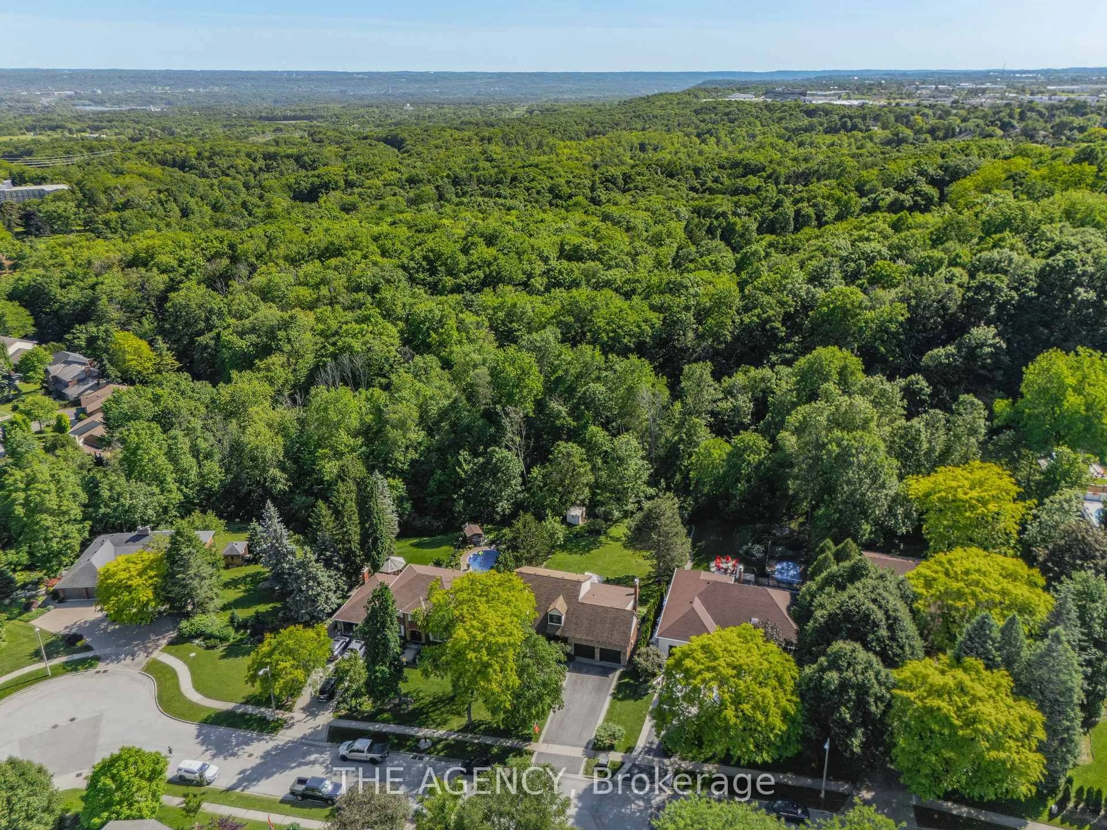 A pic from outside/outdoor area/front of a property/back of a property/a pic from drone, forest/trees view for 5 Mays Cres, Hamilton Ontario L8B 0G4