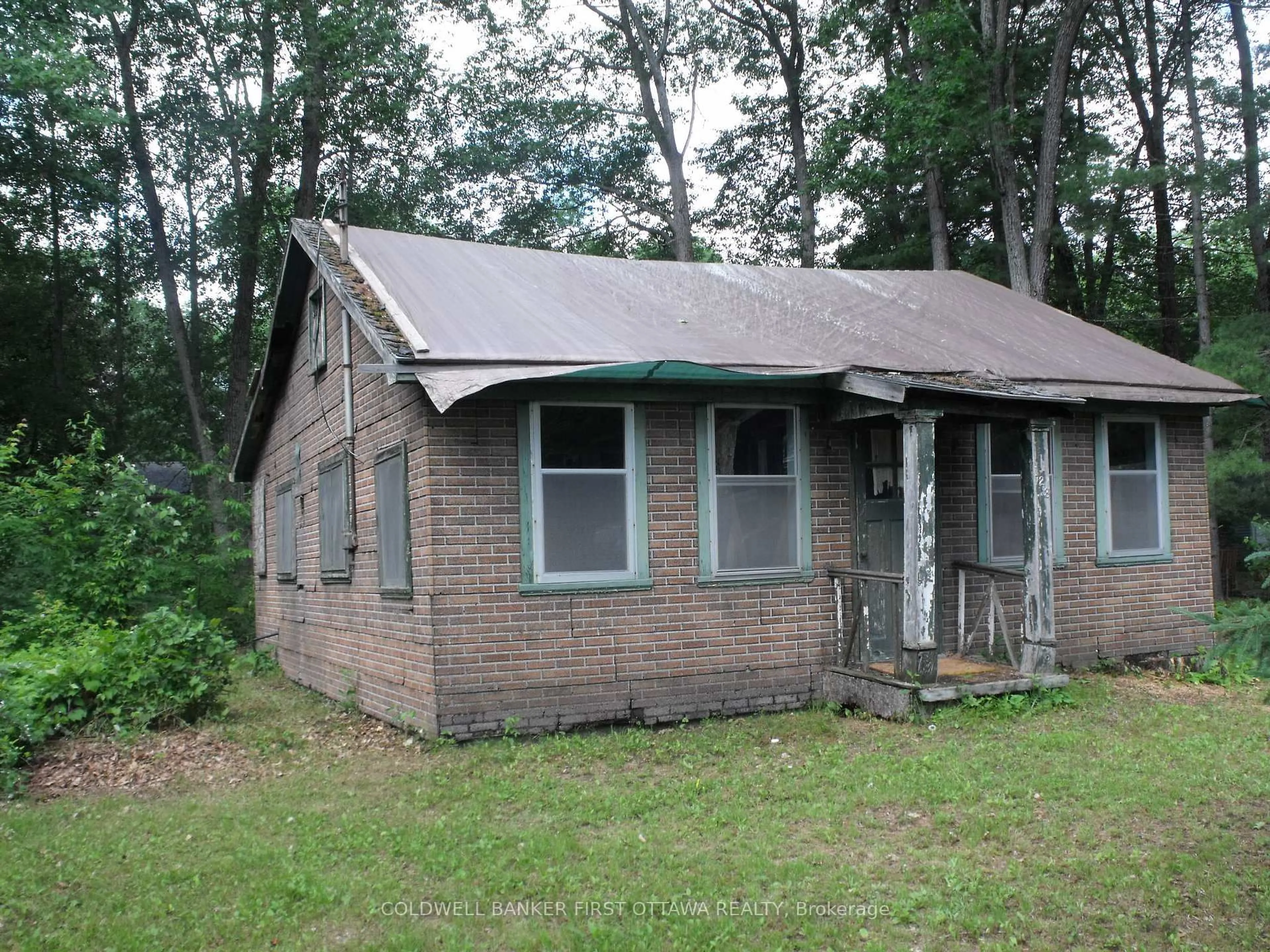 Shed for 123 Bayview Dr, Ottawa Ontario K0A 3M0