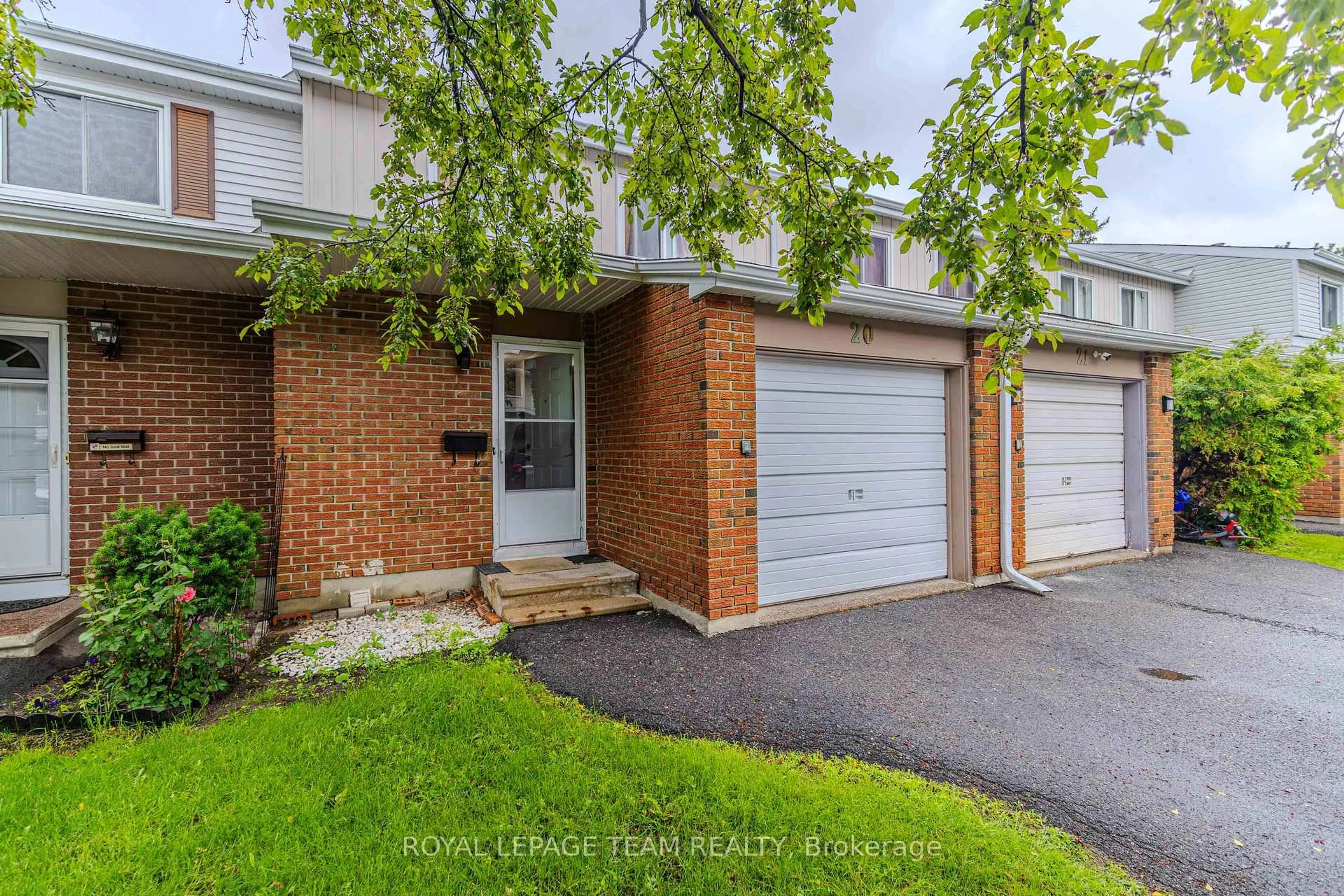 Unknown for 2669 Southvale Cres #20, Ottawa Ontario K1B 4V2