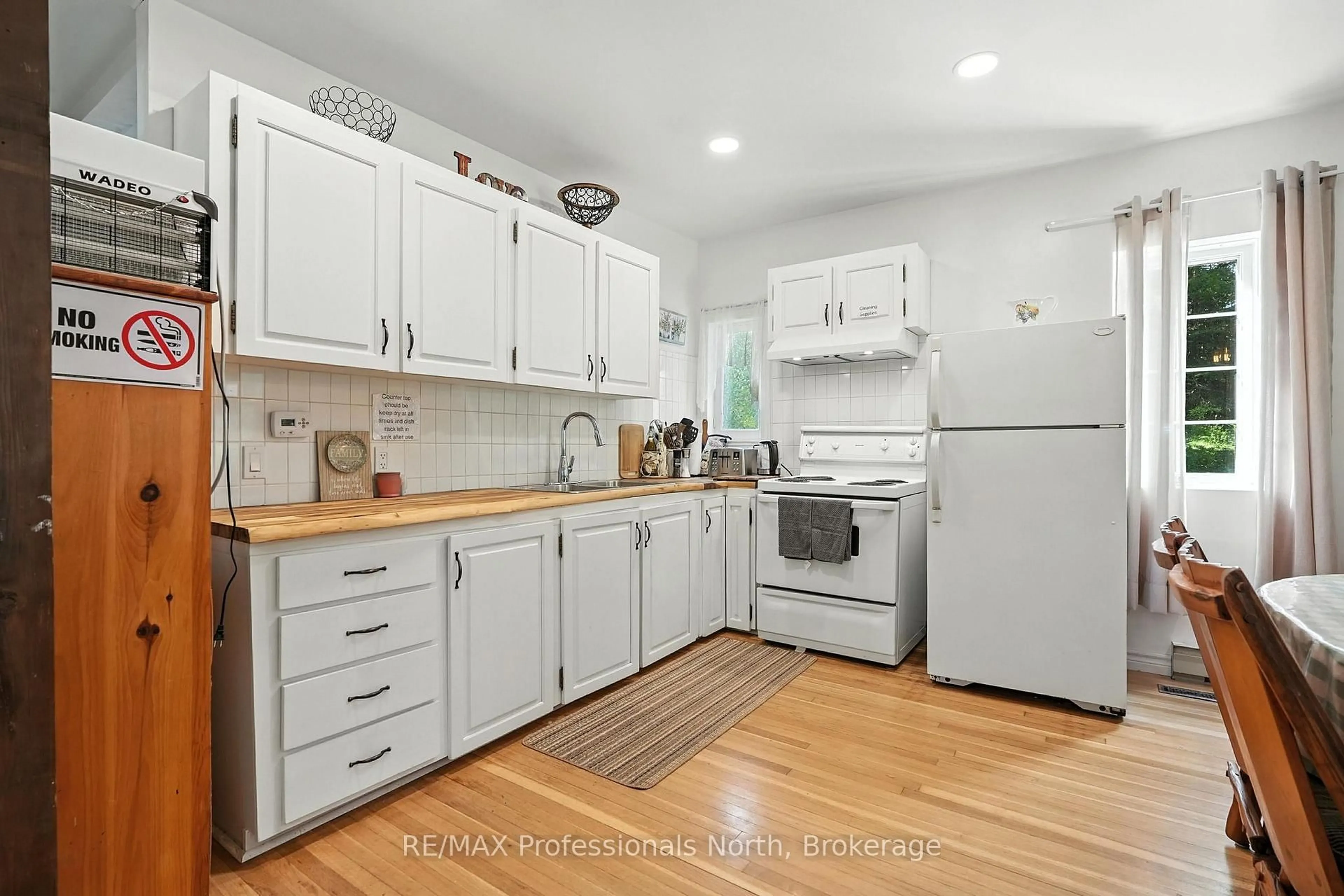 Standard kitchen, unknown for 905 Starratt Rd, Ryerson Ontario P0A 1C0