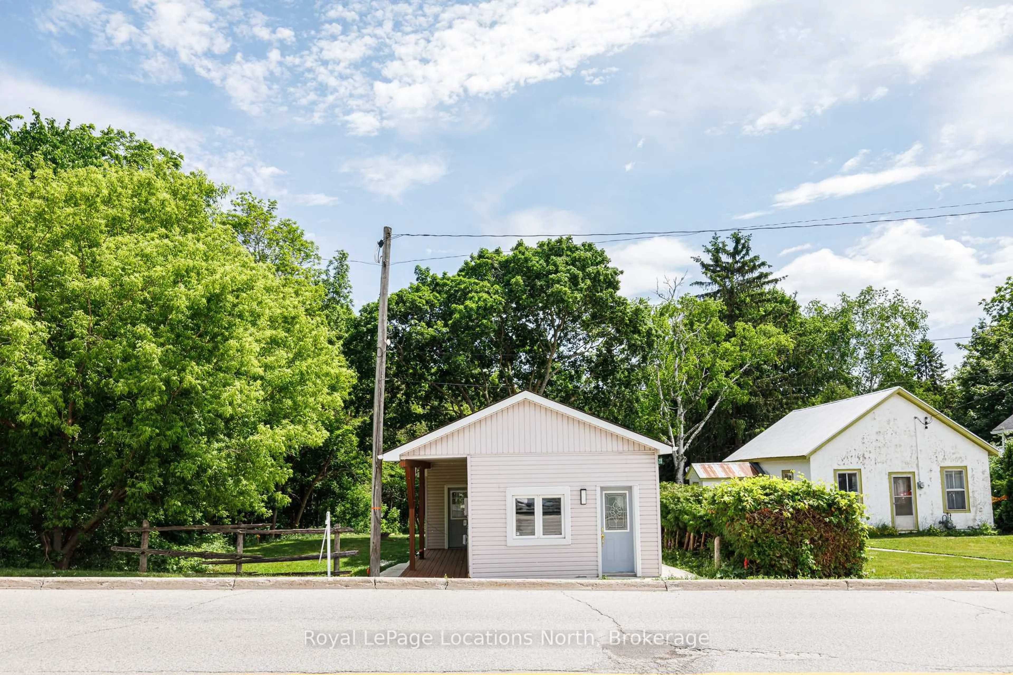 Shed for 213 Marsh St, Blue Mountains Ontario N0H 1J0