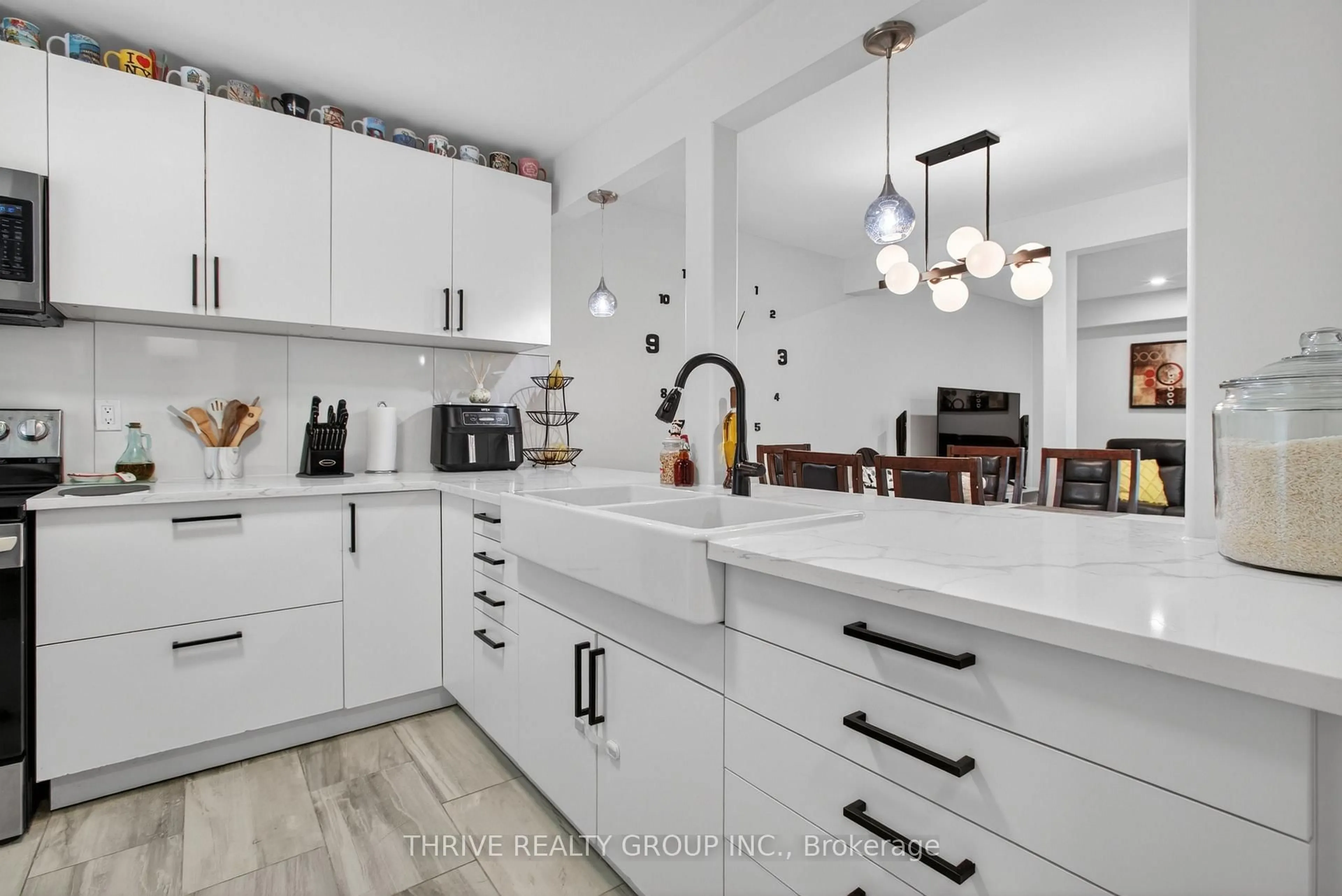Open concept kitchen, ceramic/tile floor for 1855 Aldersbrook St #12, London North Ontario N6G 4R7