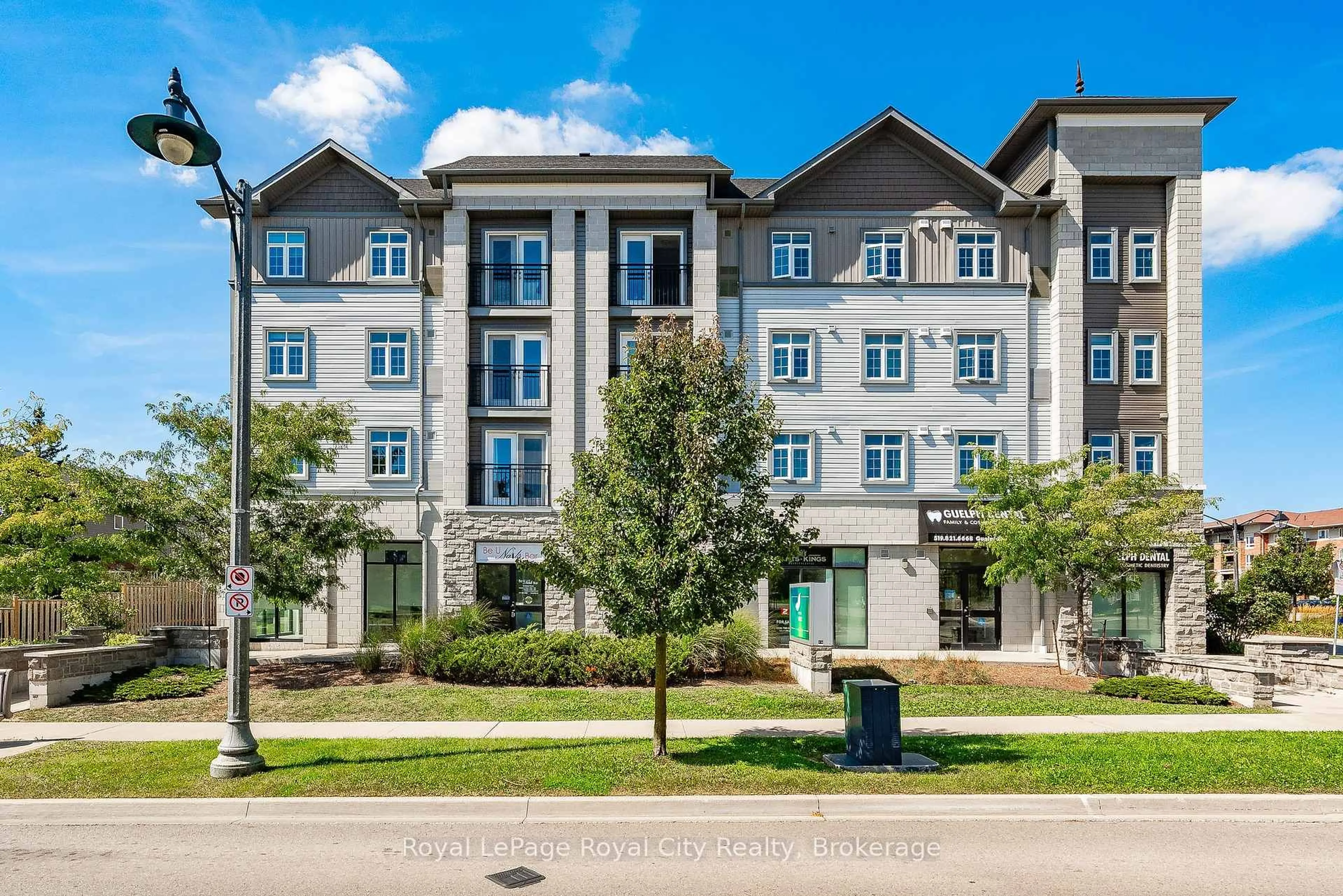 Patio, building for 64 FREDERICK Dr #304, Guelph Ontario N1L 0K7