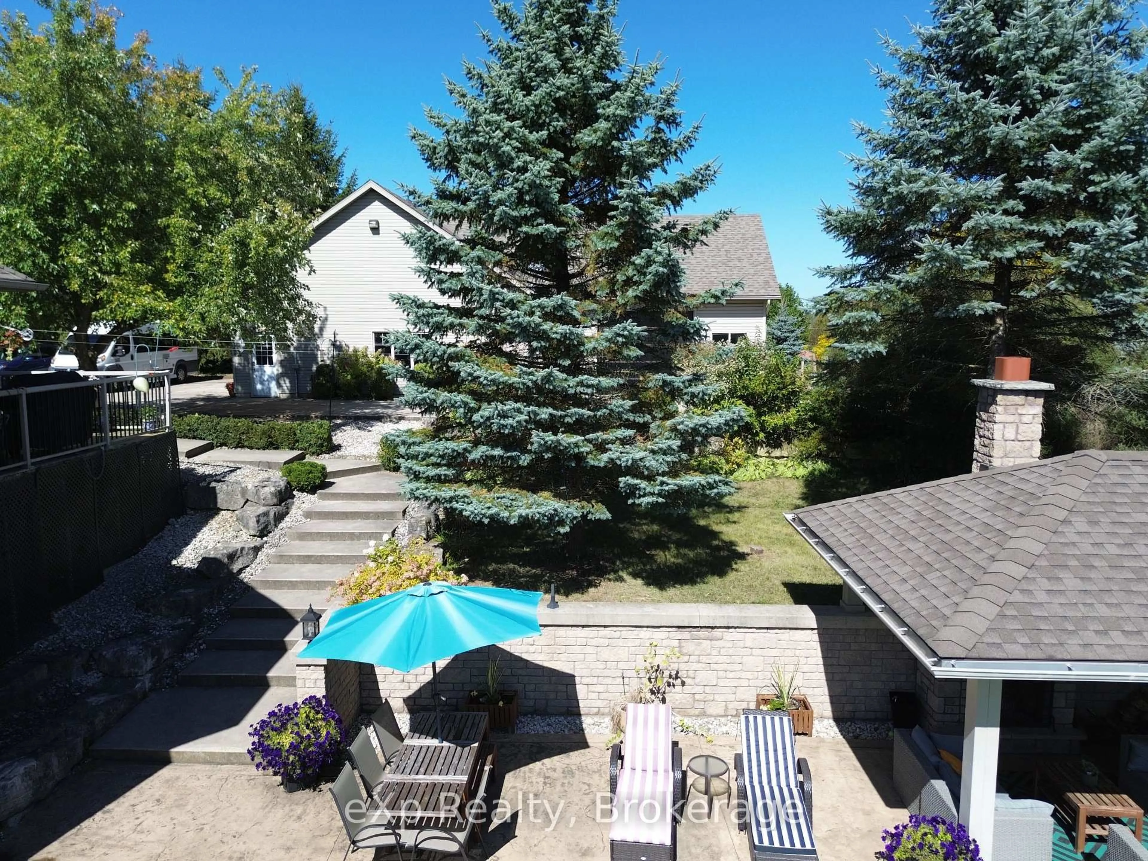 A pic from outside/outdoor area/front of a property/back of a property/a pic from drone, mountain view for 411321 Southgate Sr 41 Sdrd, Southgate Ontario N0G 2L0