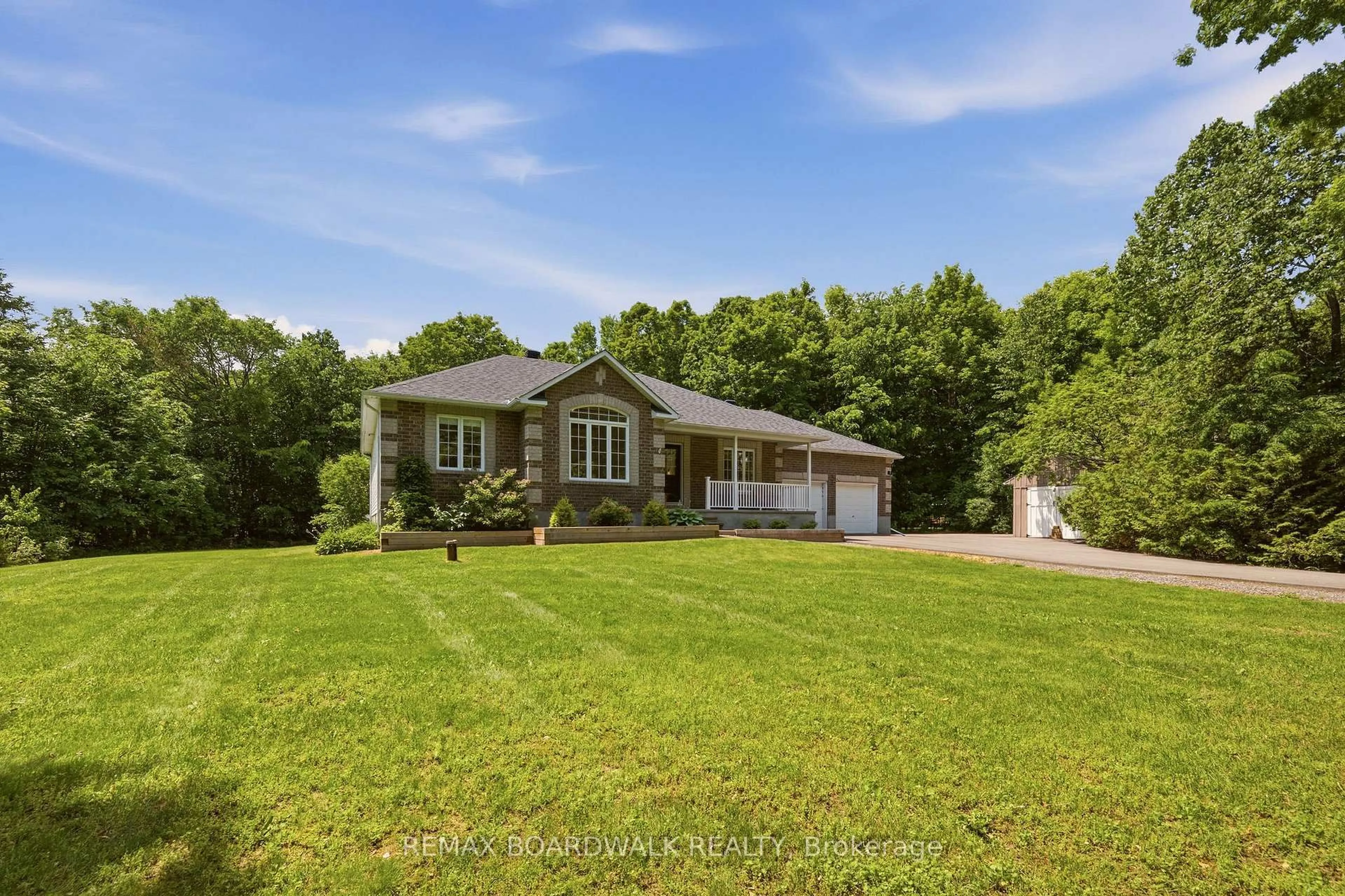 A pic from outside/outdoor area/front of a property/back of a property/a pic from drone, unknown for 289 Timberwood Dr, Carleton Place Ontario K7C 3P2