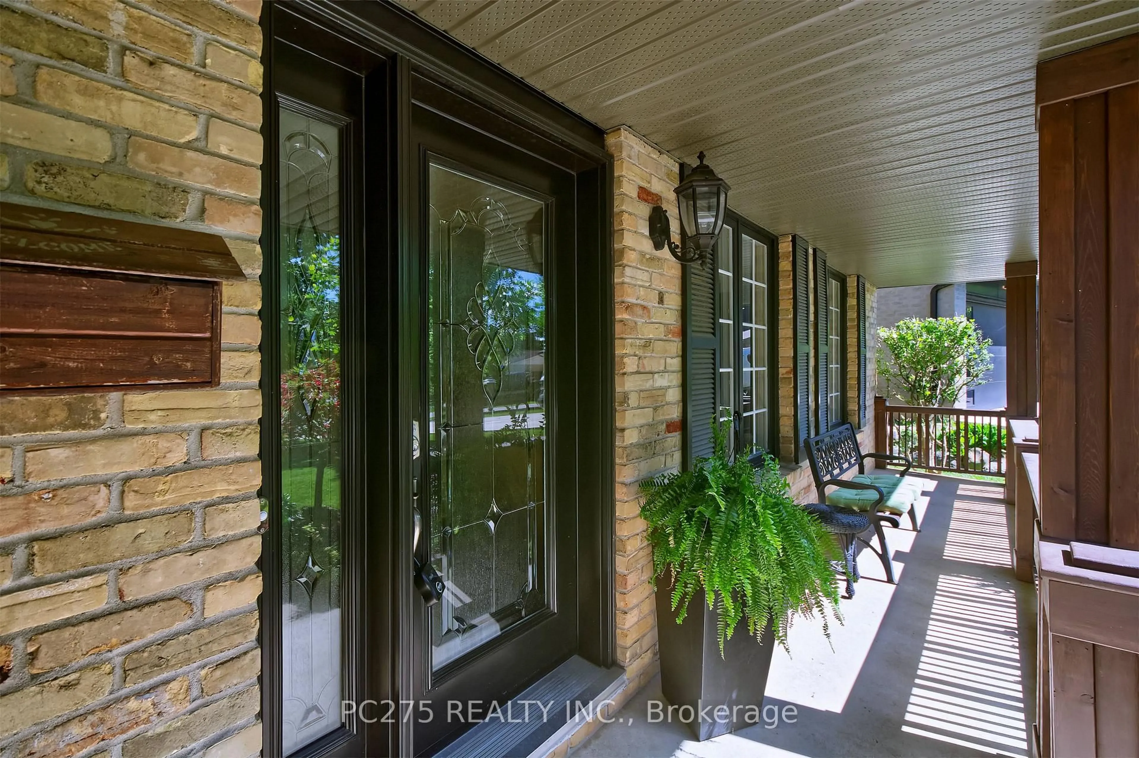 Indoor entryway for 27 Portal Cres, London North Ontario N5X 2E5