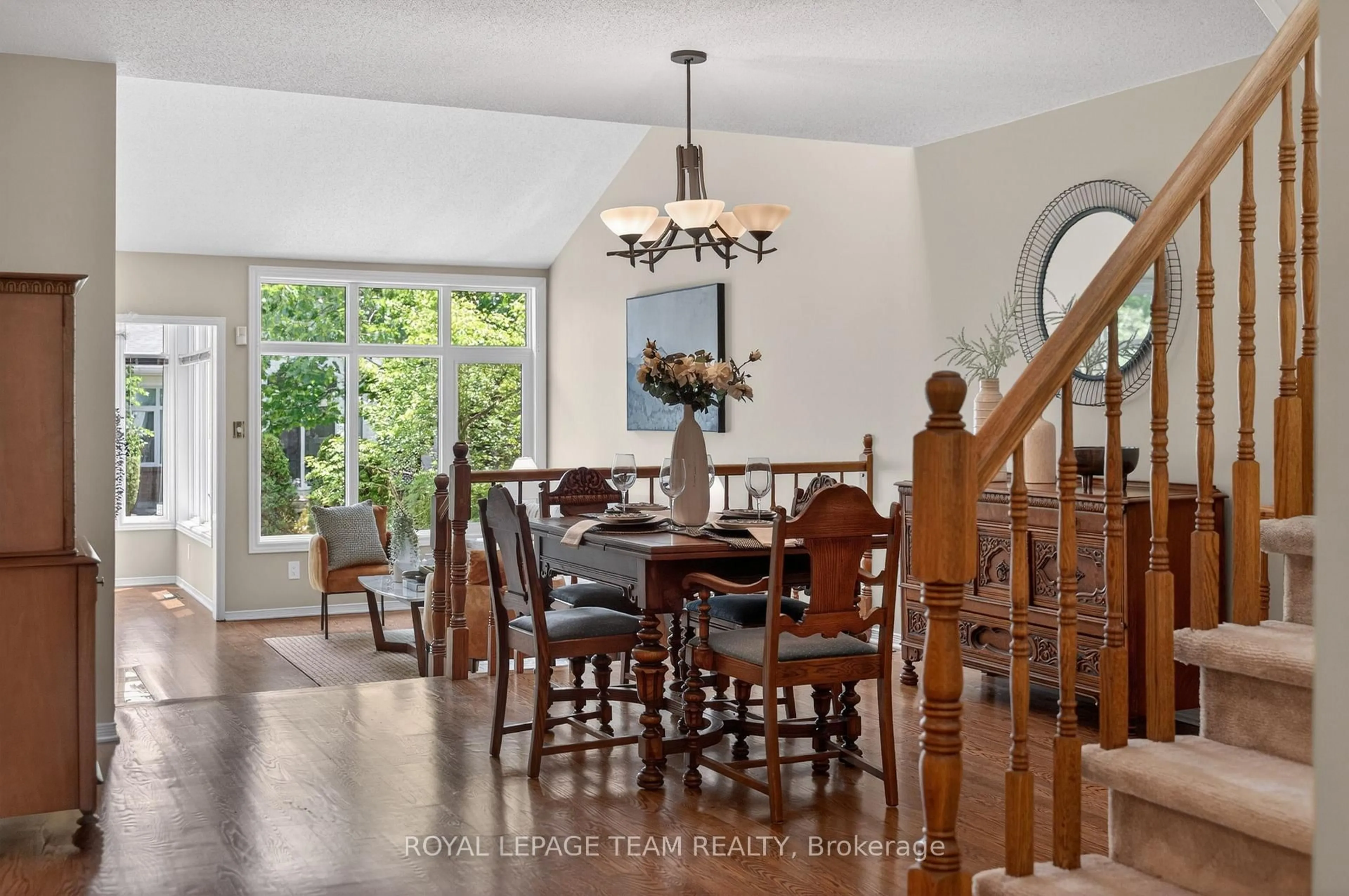 Dining room, unknown for 6 Grand Cedar Crt #31, Stittsville Ontario K2S 1C8