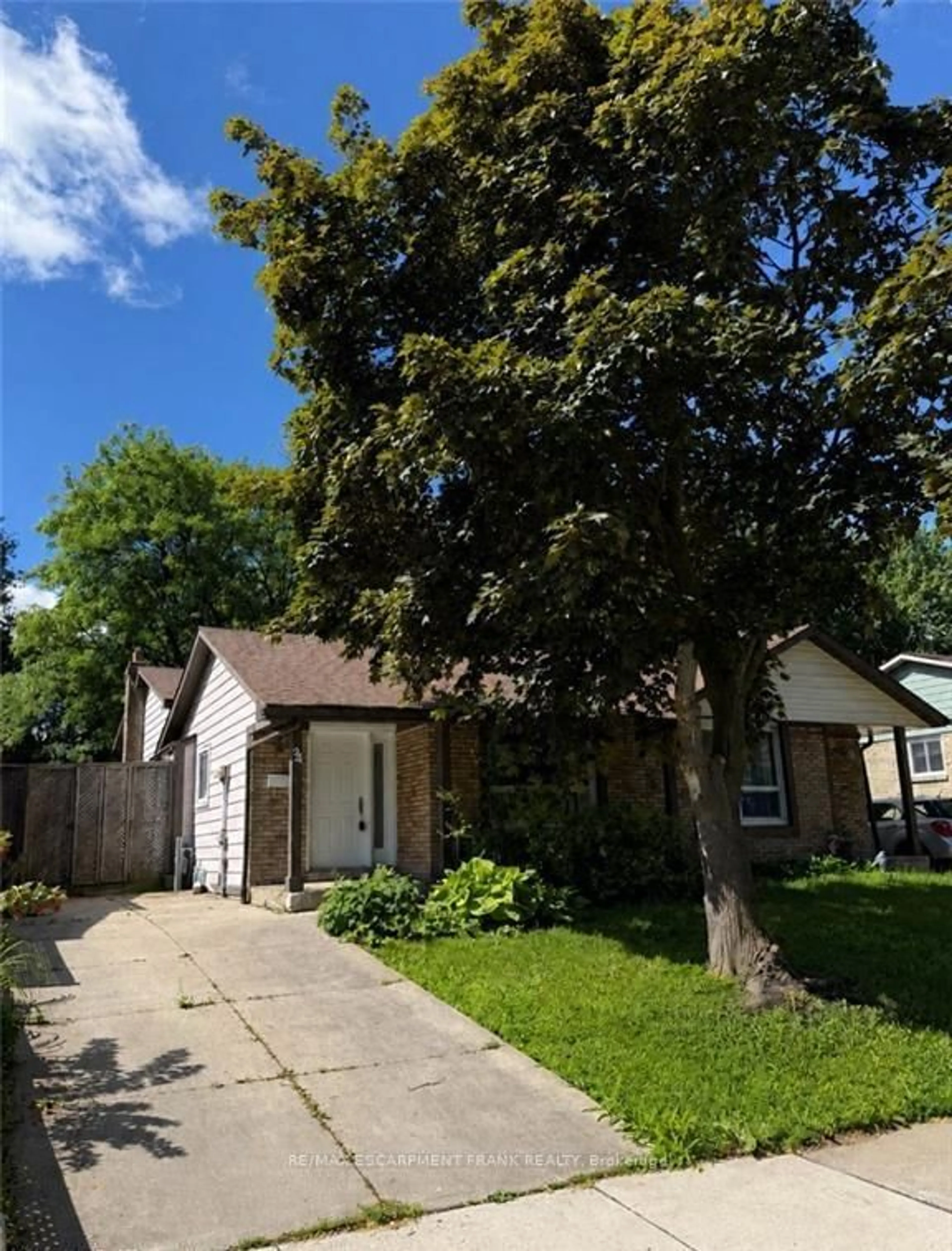 Unknown for 94 WENDOVER Dr, Hamilton Ontario L9C 5X5