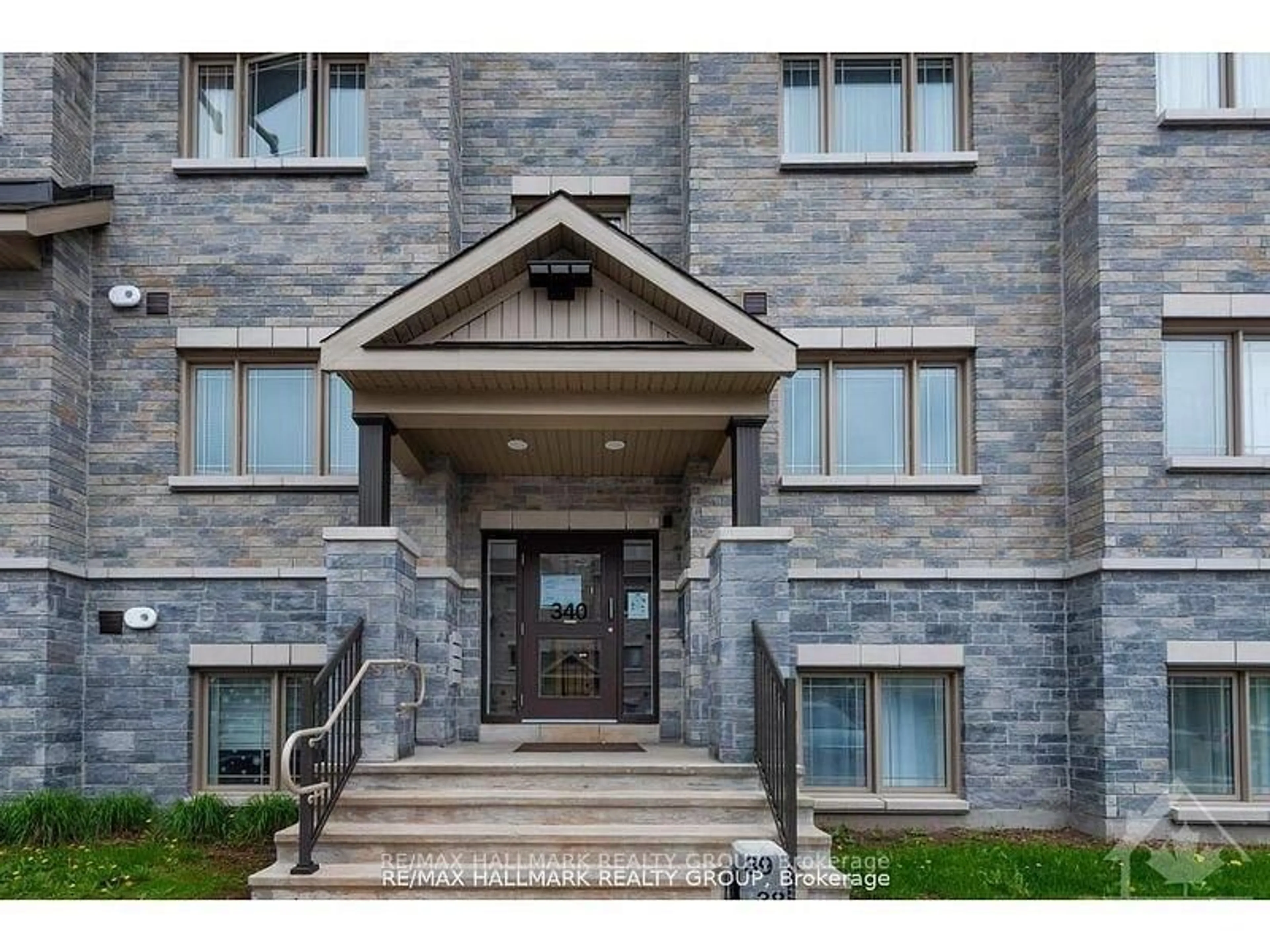 Indoor entryway for 340 Tribeca Private #10, Ottawa Ontario K2J 6B4