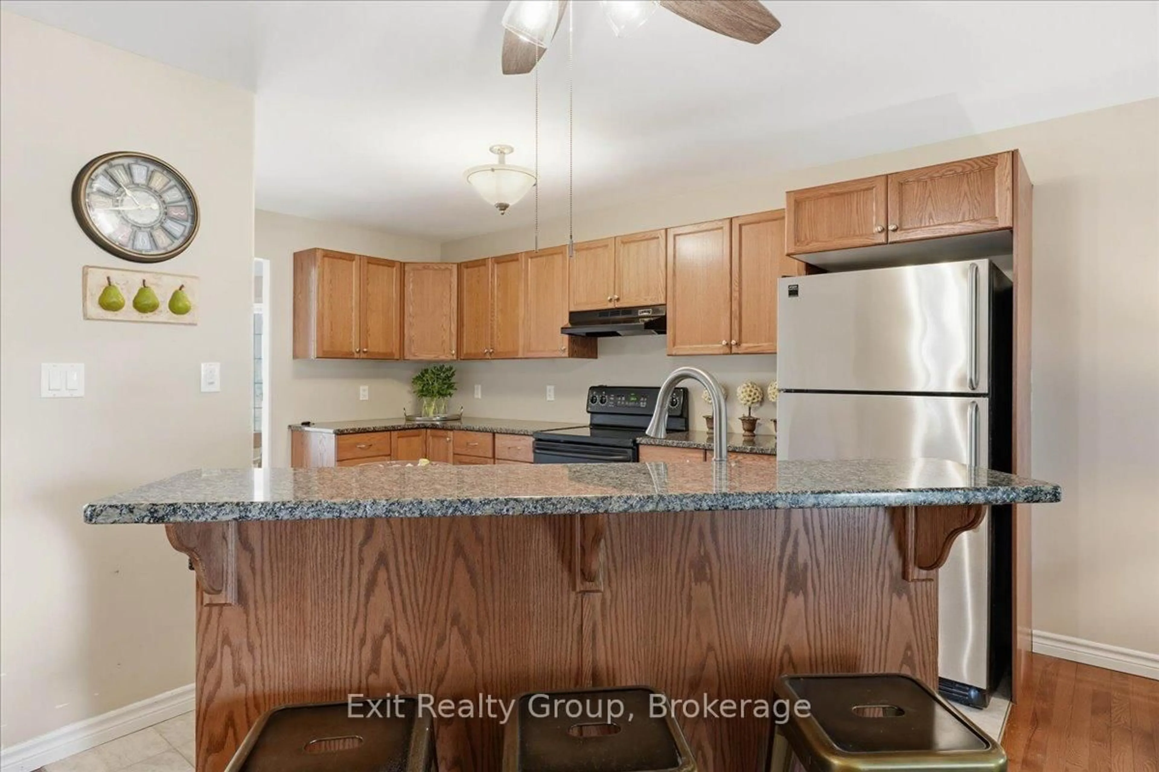 Unknown for 15 Gavey St, Belleville Ontario K8N 0M1