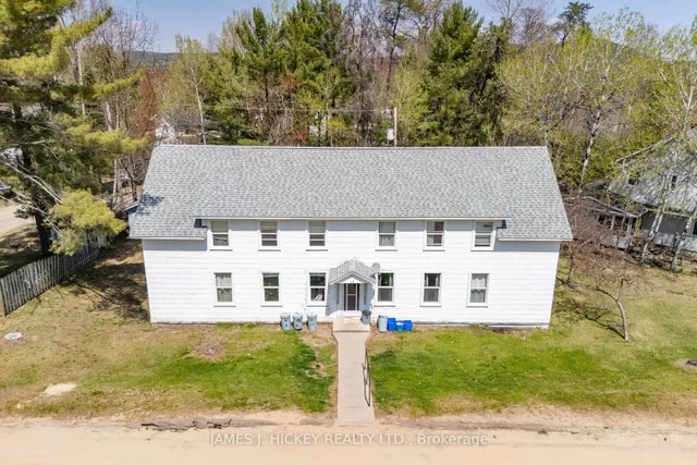 14 Huron St, Deep River 2