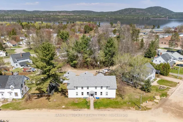 14 Huron St, Deep River 5
