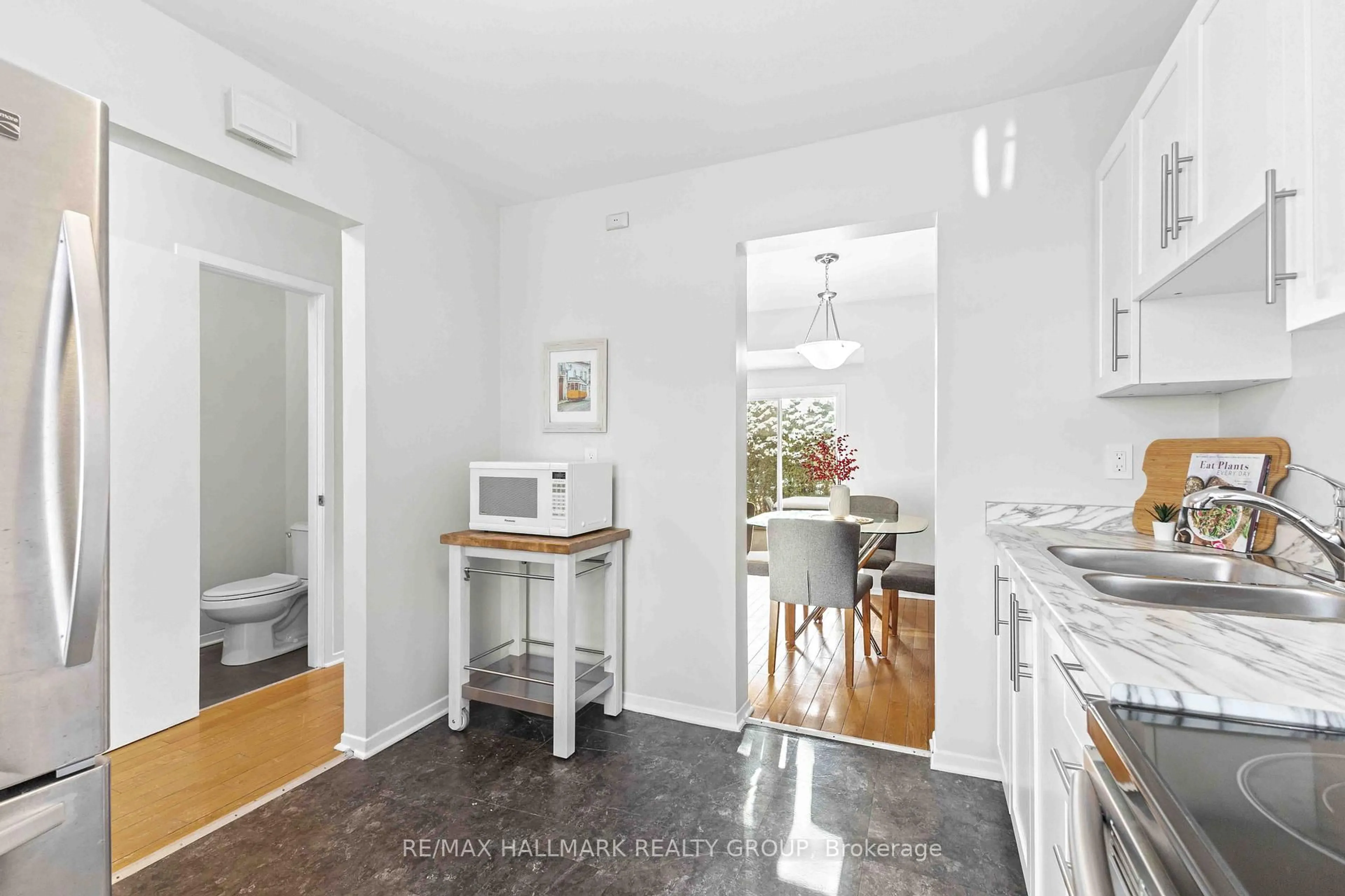 Standard kitchen, unknown for 1160 Shillington Ave #11, Ottawa Ontario K1Z 7Z4