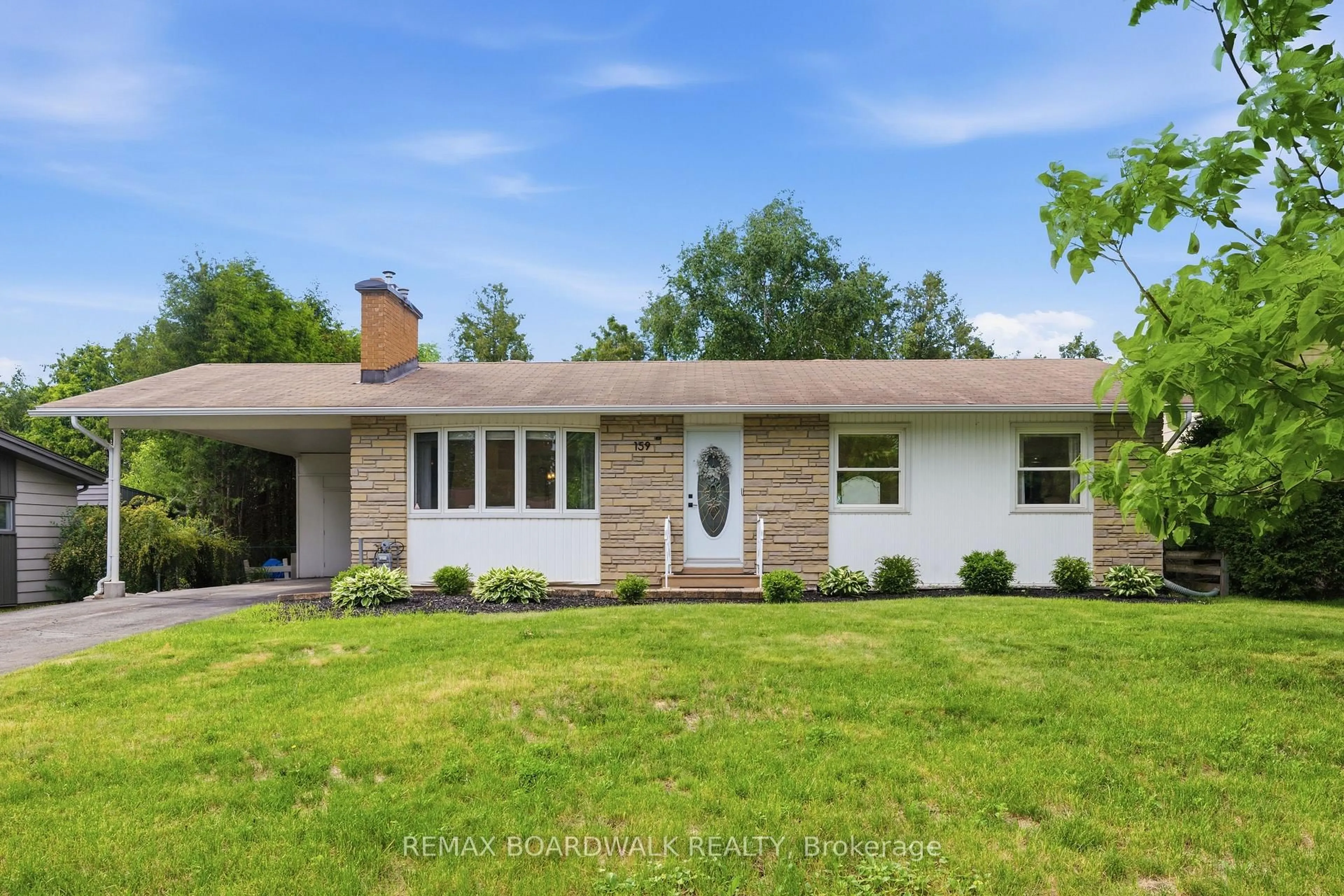 Home with vinyl exterior material, street for 159 Banning Rd, Ottawa Ontario K2L 1C5