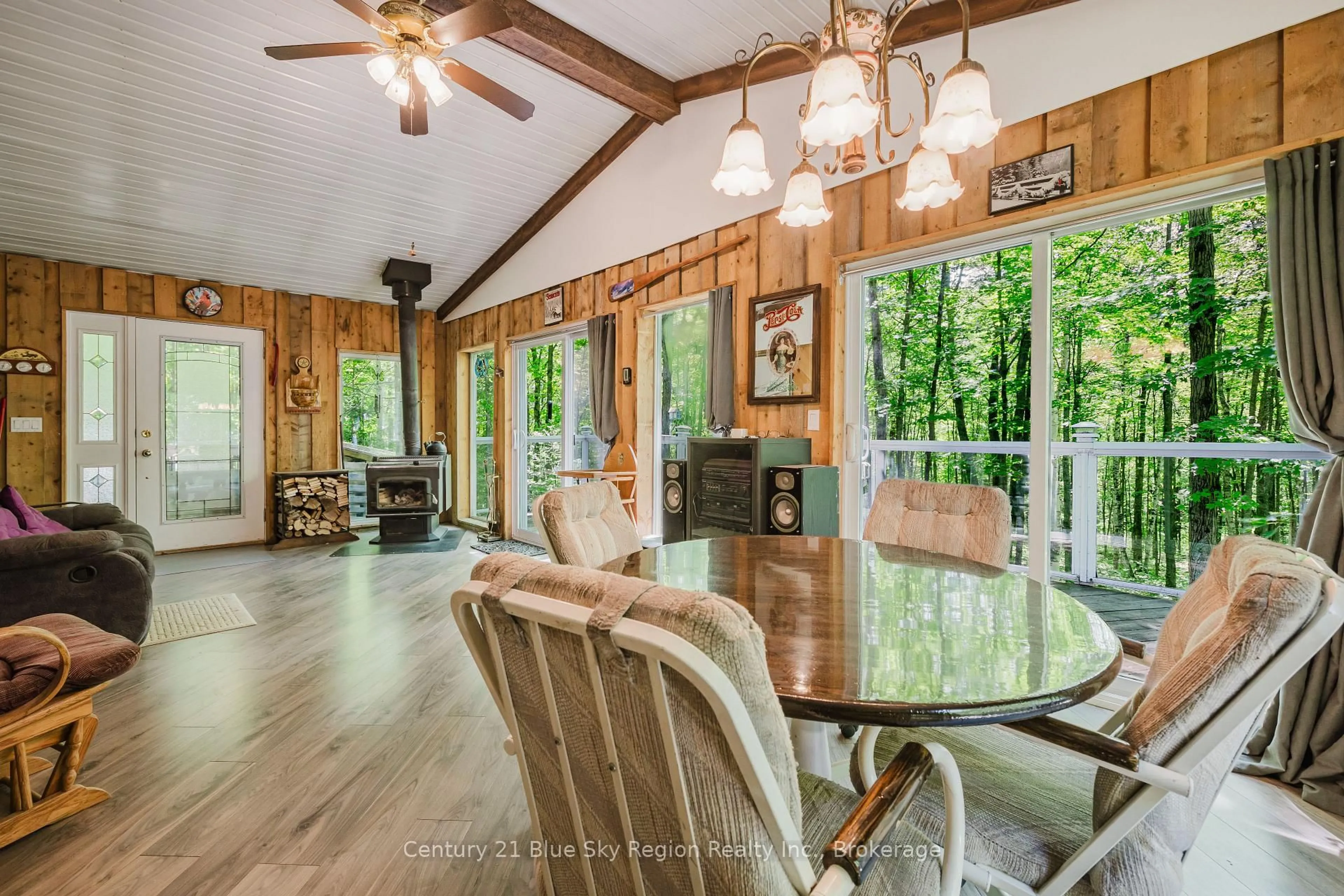 Dining room, wood/laminate floor for 188 Grahamvale Rd, Chisholm Ontario P0H 1B0
