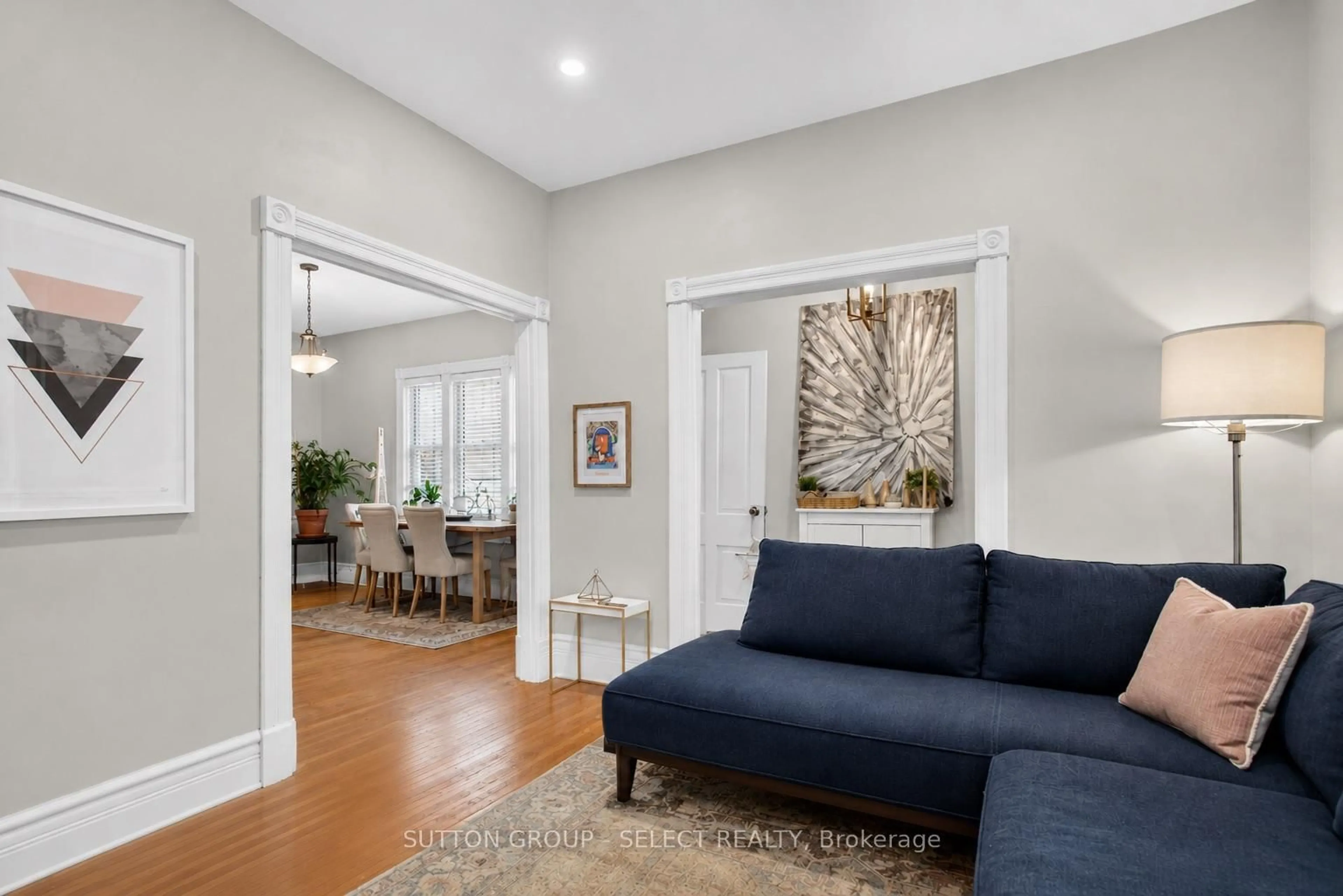 Living room with furniture, unknown for 14 Arthur St, London East Ontario N5Y 3B9