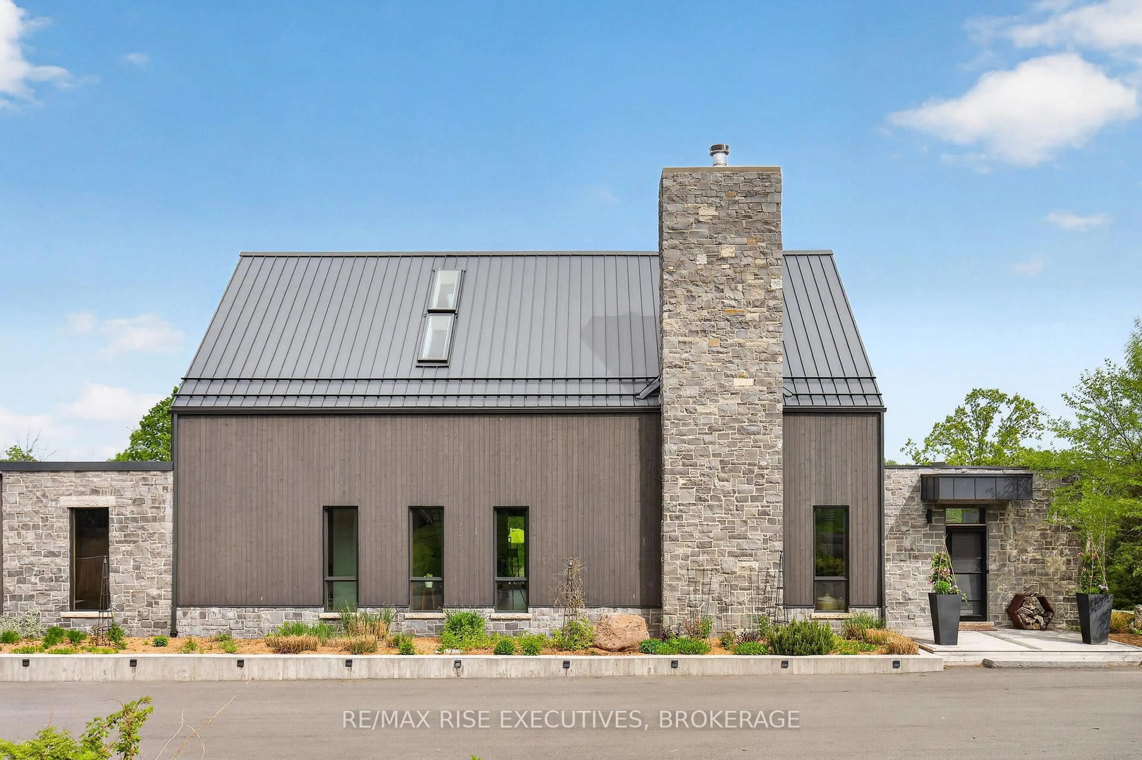 Home with brick exterior material, building for 1761 County Road 1, Newburgh Ontario K0K 2S0