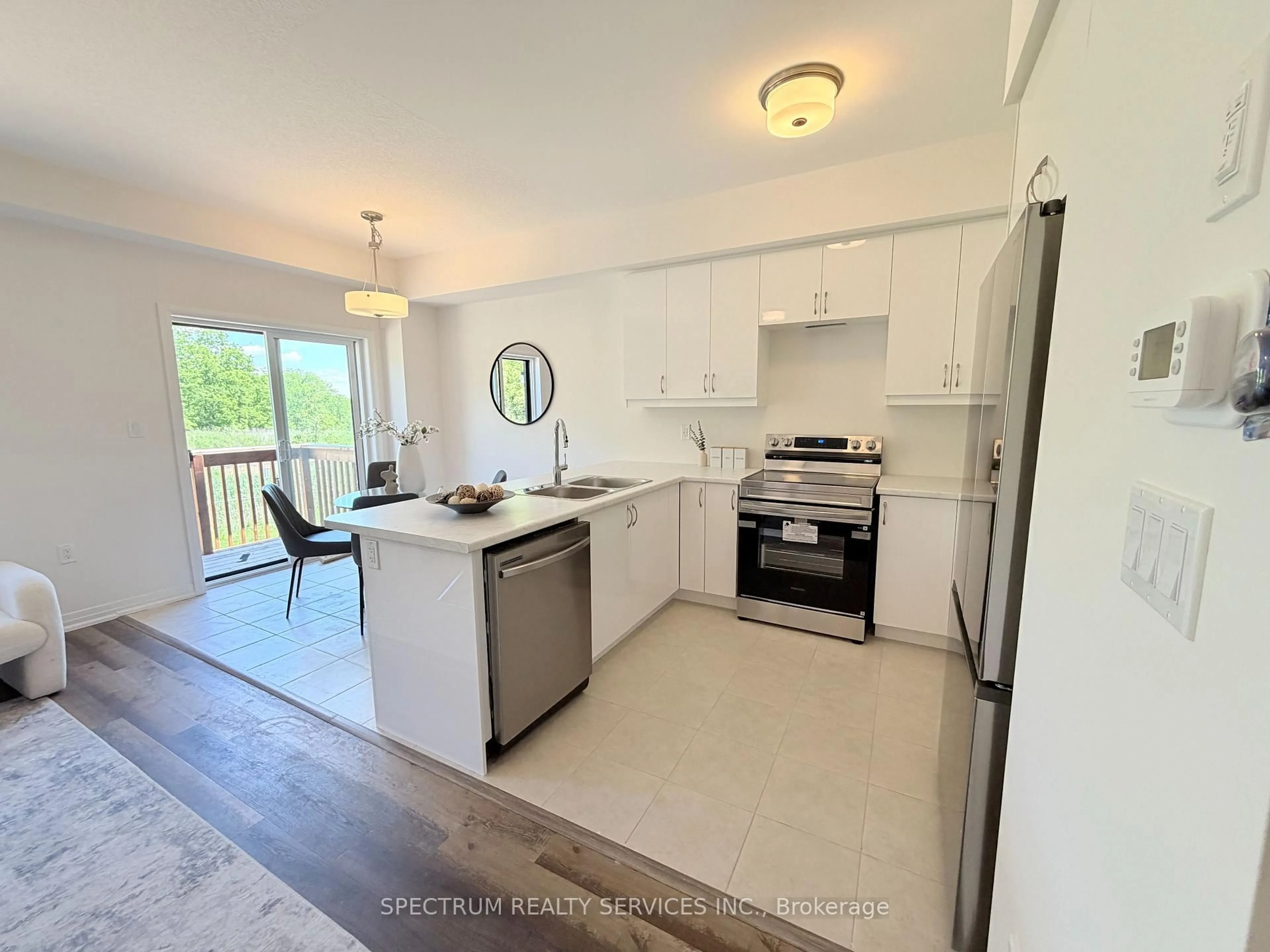 Open concept kitchen, unknown for 660 Colborne St #27, Brantford Ontario N3T 0Y7