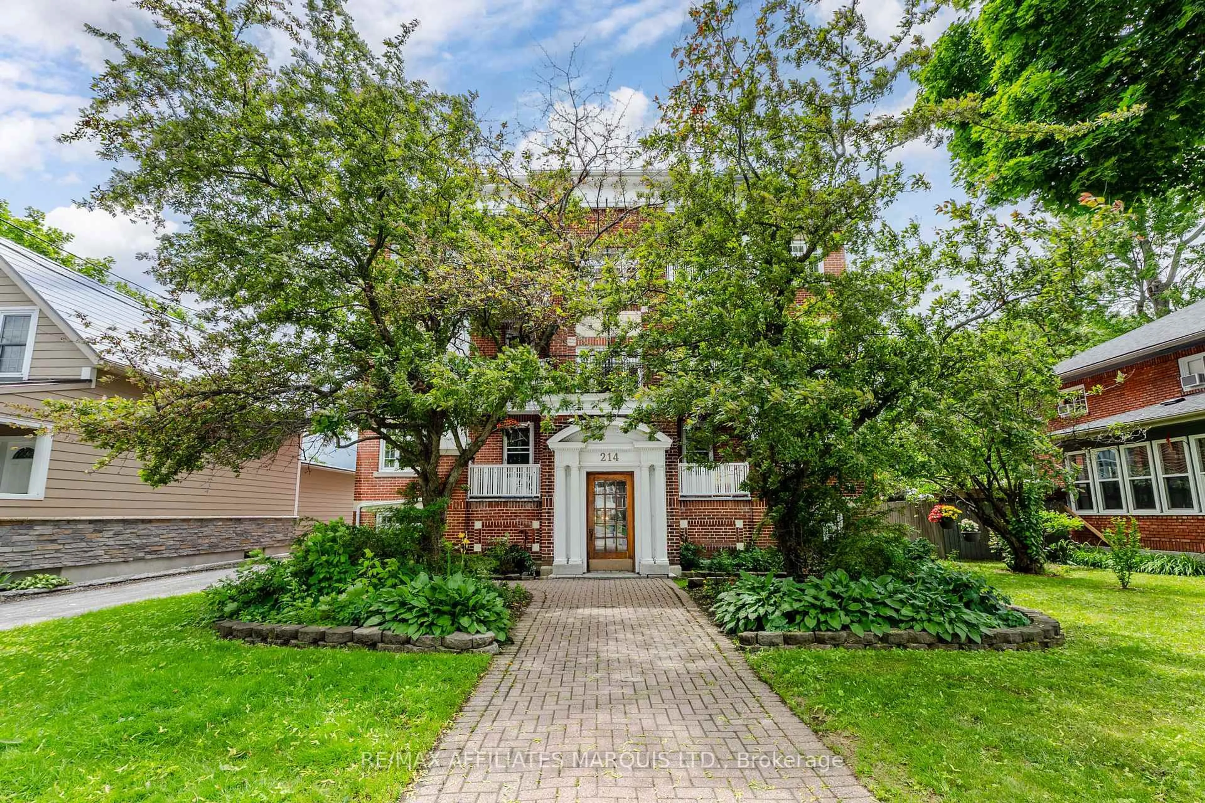 Unknown for 214 Second St, Cornwall Ontario K6J 1G7