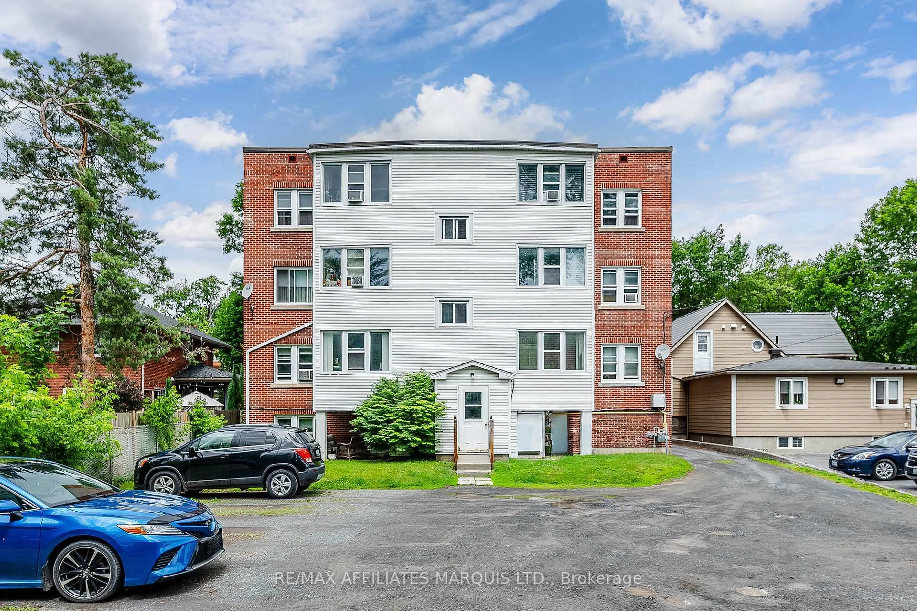 A pic from outside/outdoor area/front of a property/back of a property/a pic from drone, unknown for 214 Second St, Cornwall Ontario K6J 1G7
