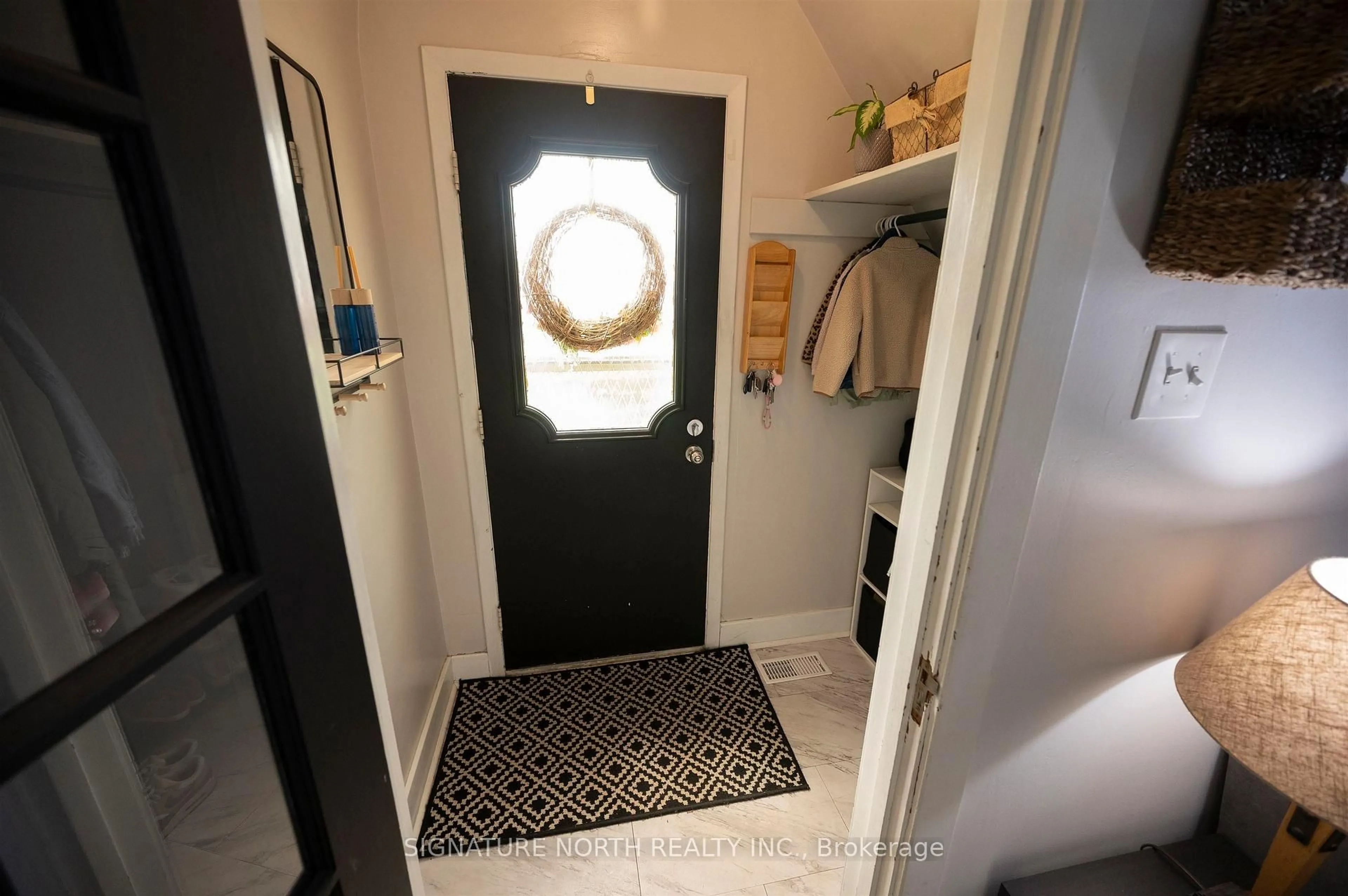 Indoor entryway for 367 Empire Avenue East, Thunder Bay Ontario P7E 4S2