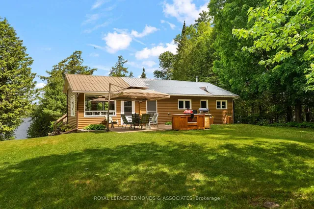 1384A Centennial Lake Rd, Calabogie 5