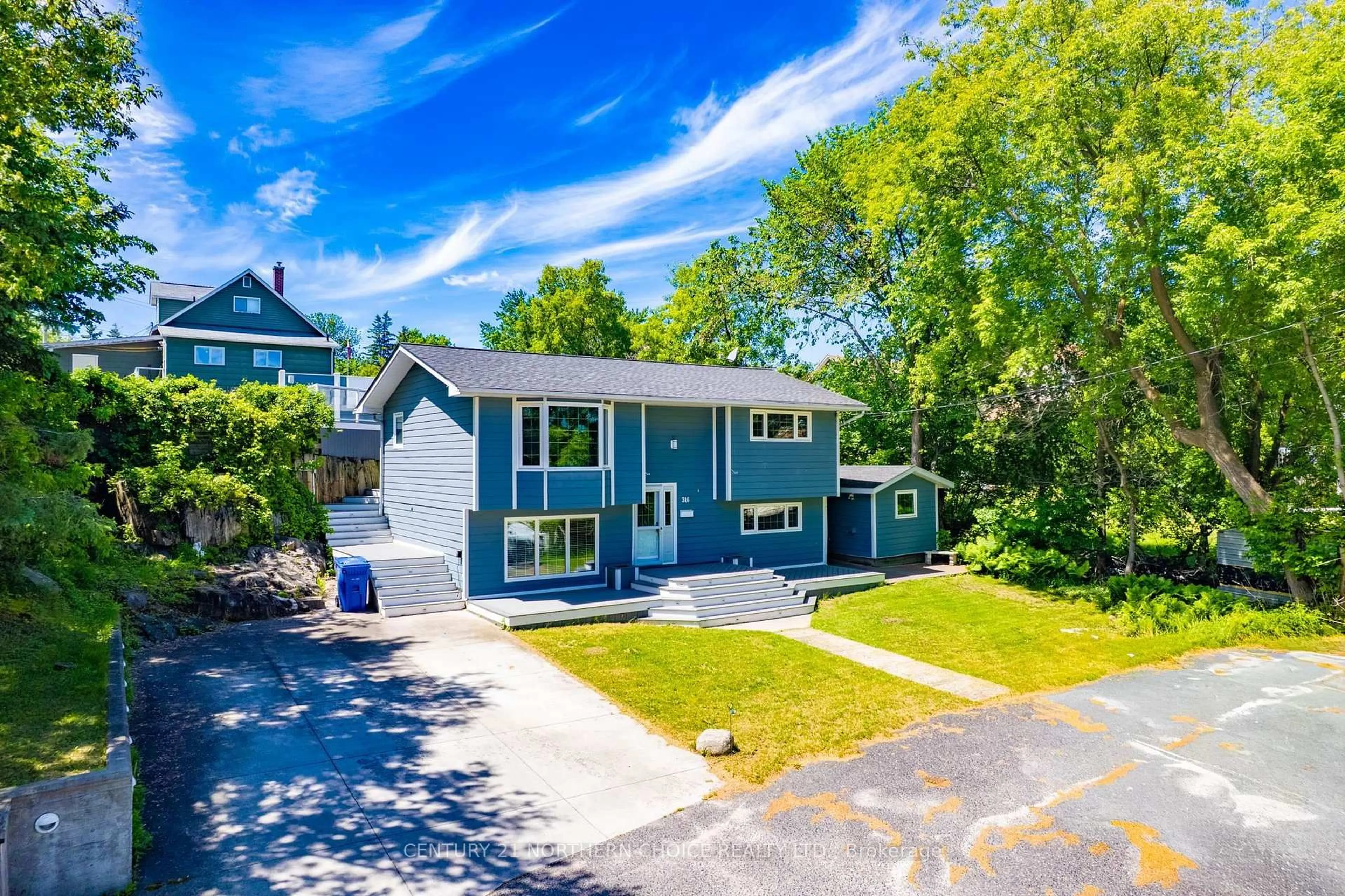 A pic from outside/outdoor area/front of a property/back of a property/a pic from drone, street for 316 Belle Avenue, Kenora Ontario P0X 1C0