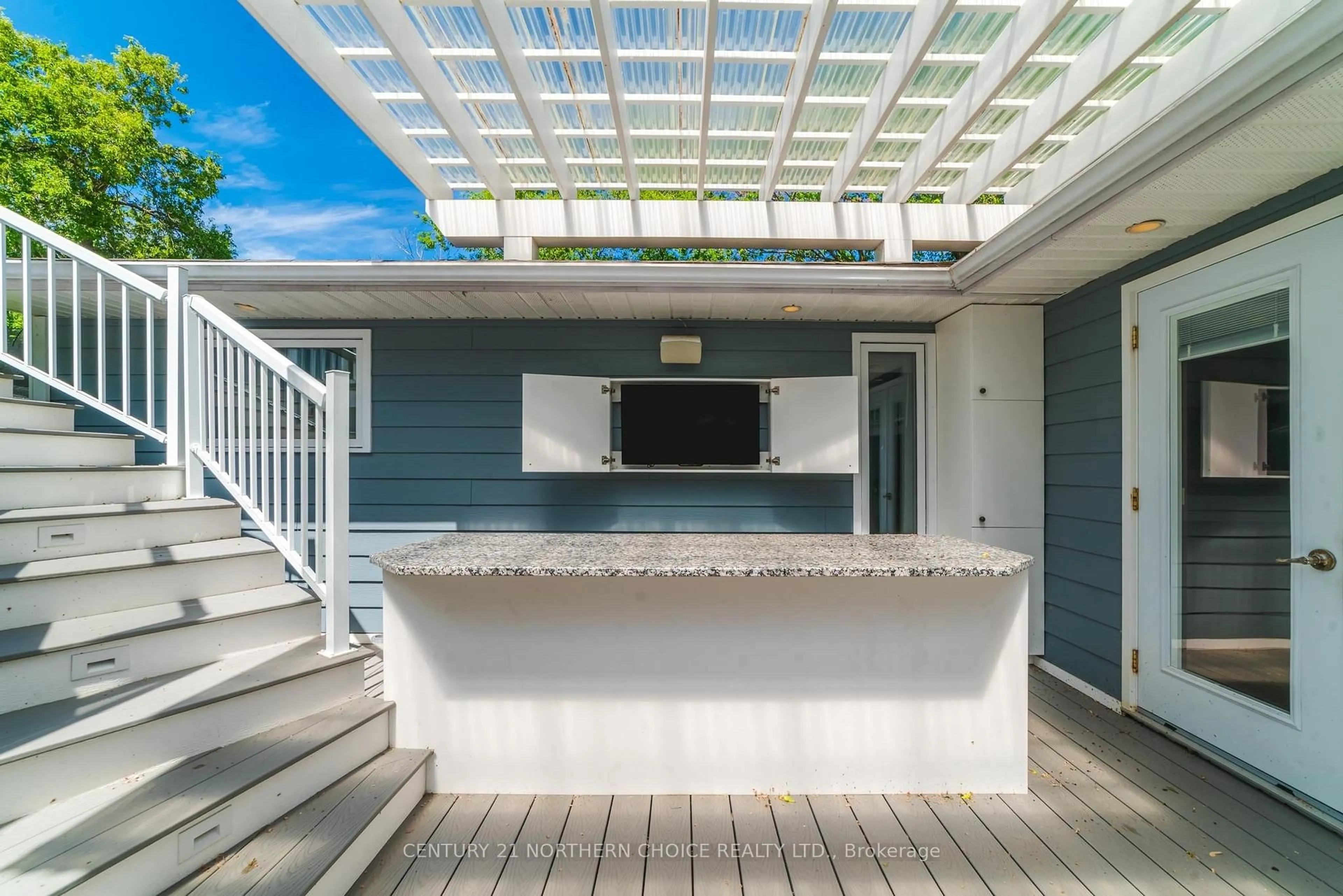 Patio, water/lake/river/ocean view for 316 Belle Avenue, Kenora Ontario P0X 1C0