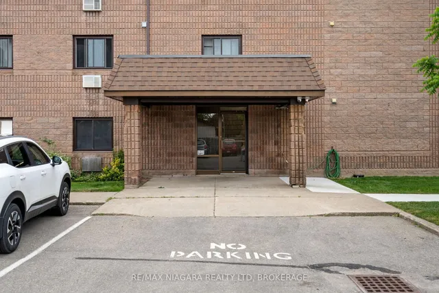 72 Main St #325, Port Colborne 2