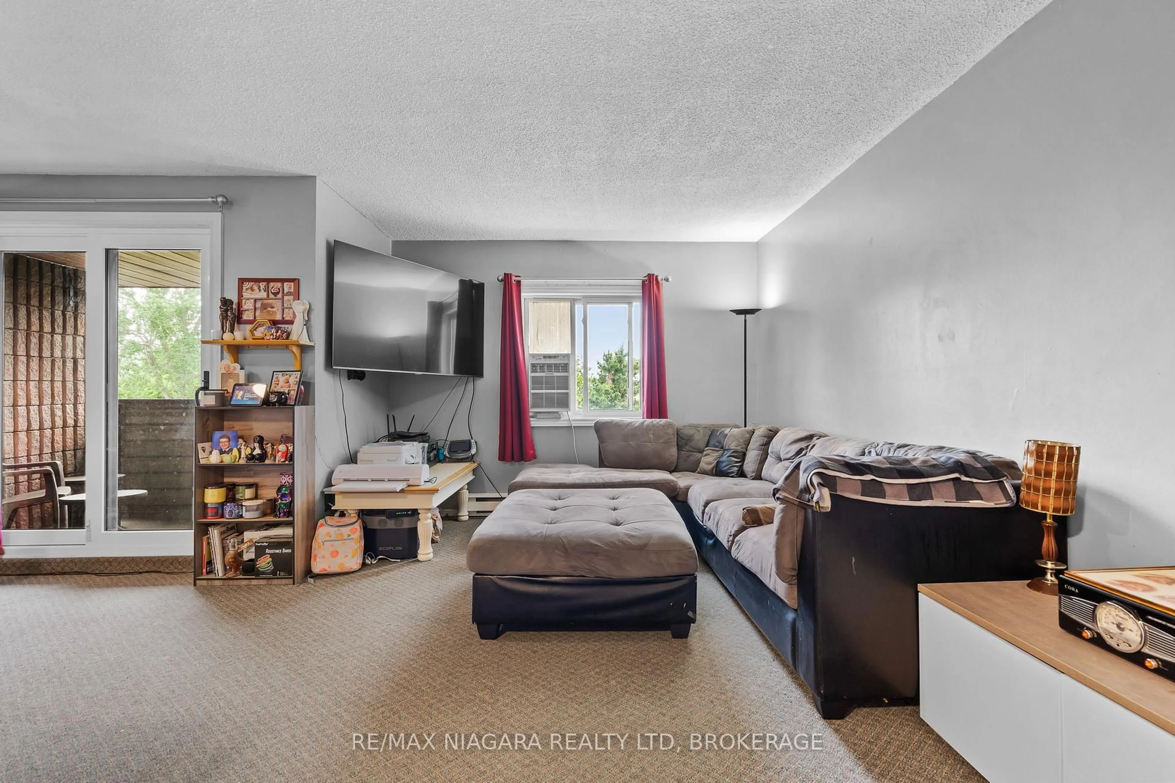 A pic of a room for 72 Main St #325, Port Colborne Ontario L3K 5Z8