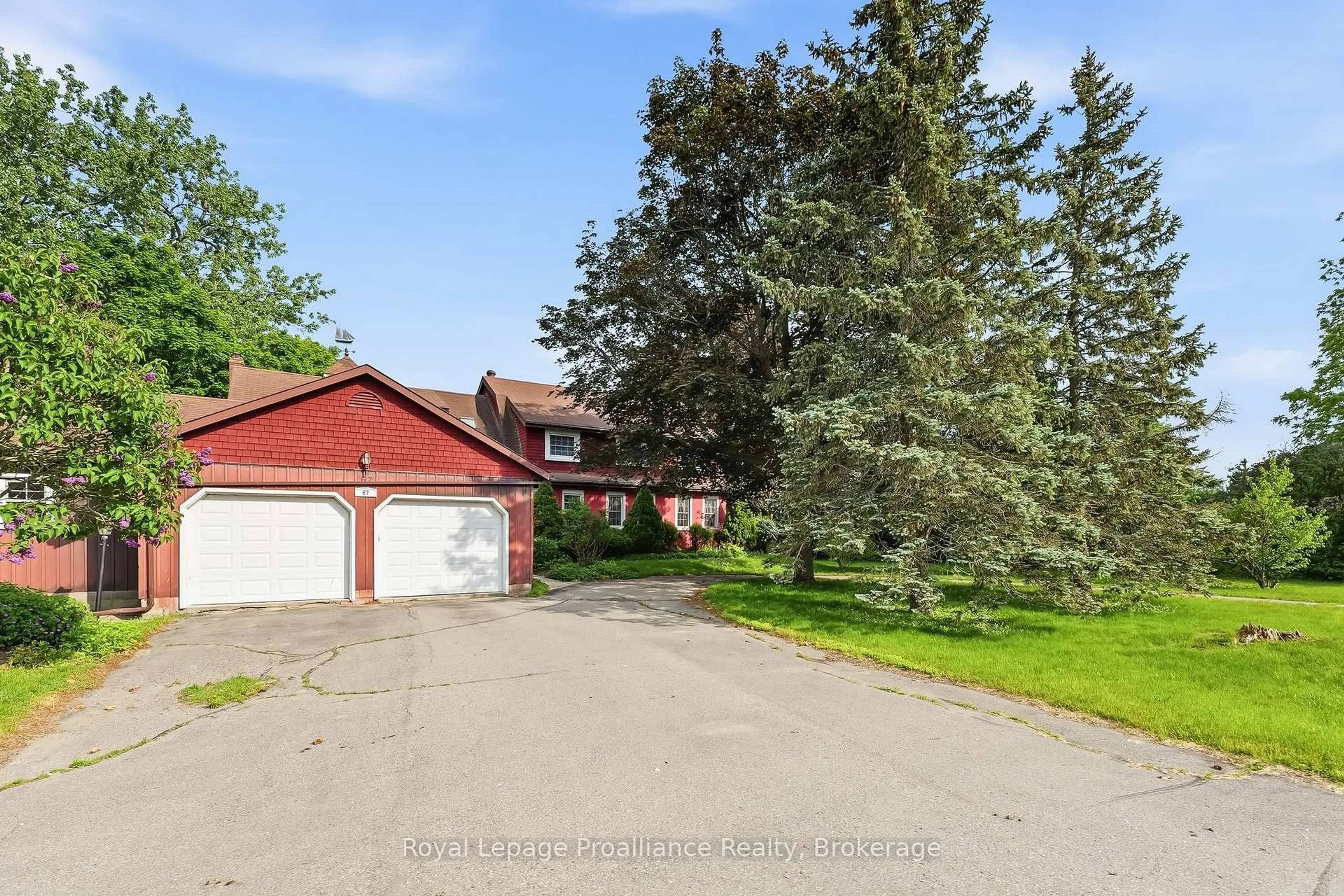 A pic from outside/outdoor area/front of a property/back of a property/a pic from drone, unknown for 67 Price St, Brighton Ontario K0K 1H0