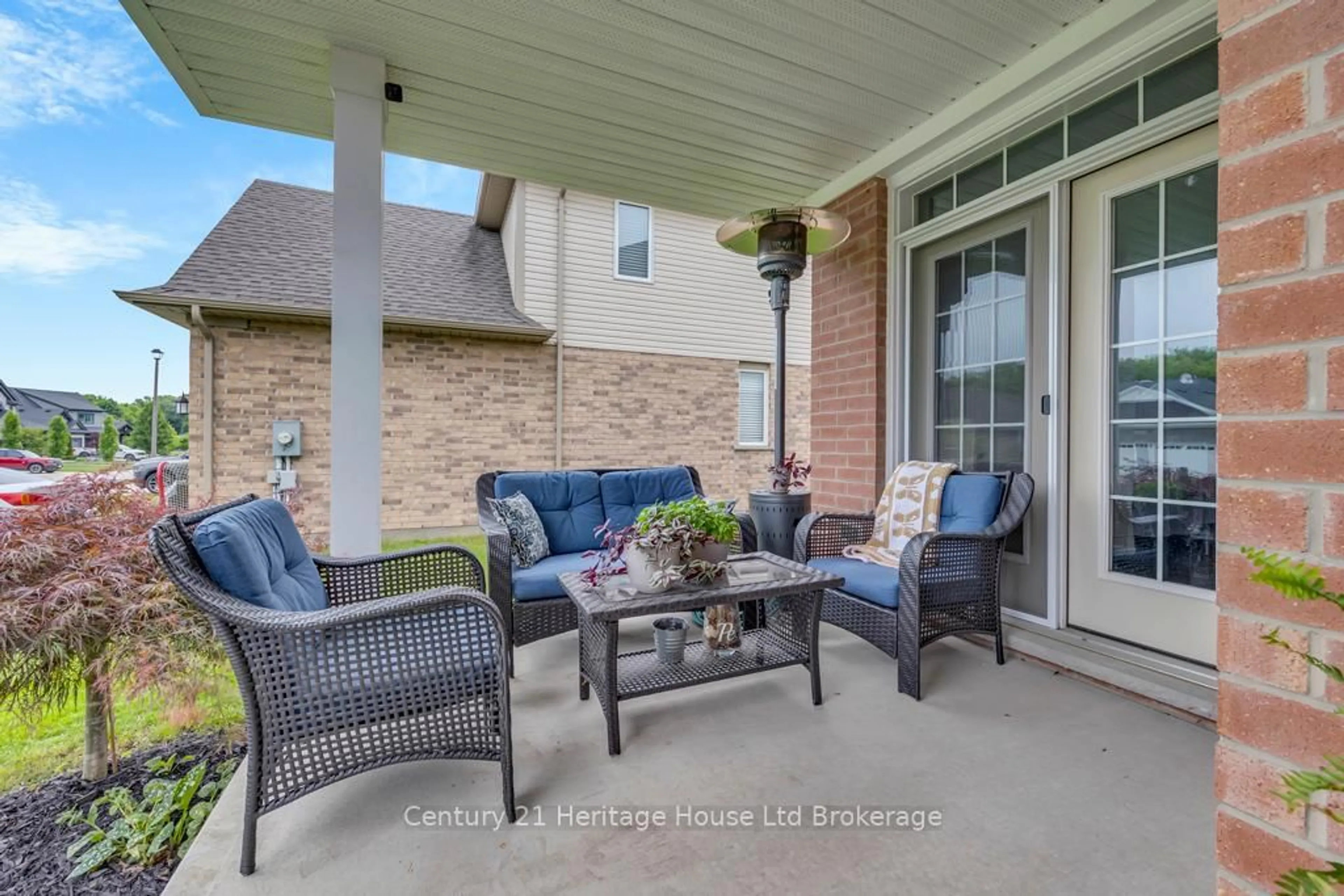 Patio, street for 29 Brookside Lane, Tillsonburg Ontario N4G 0A1