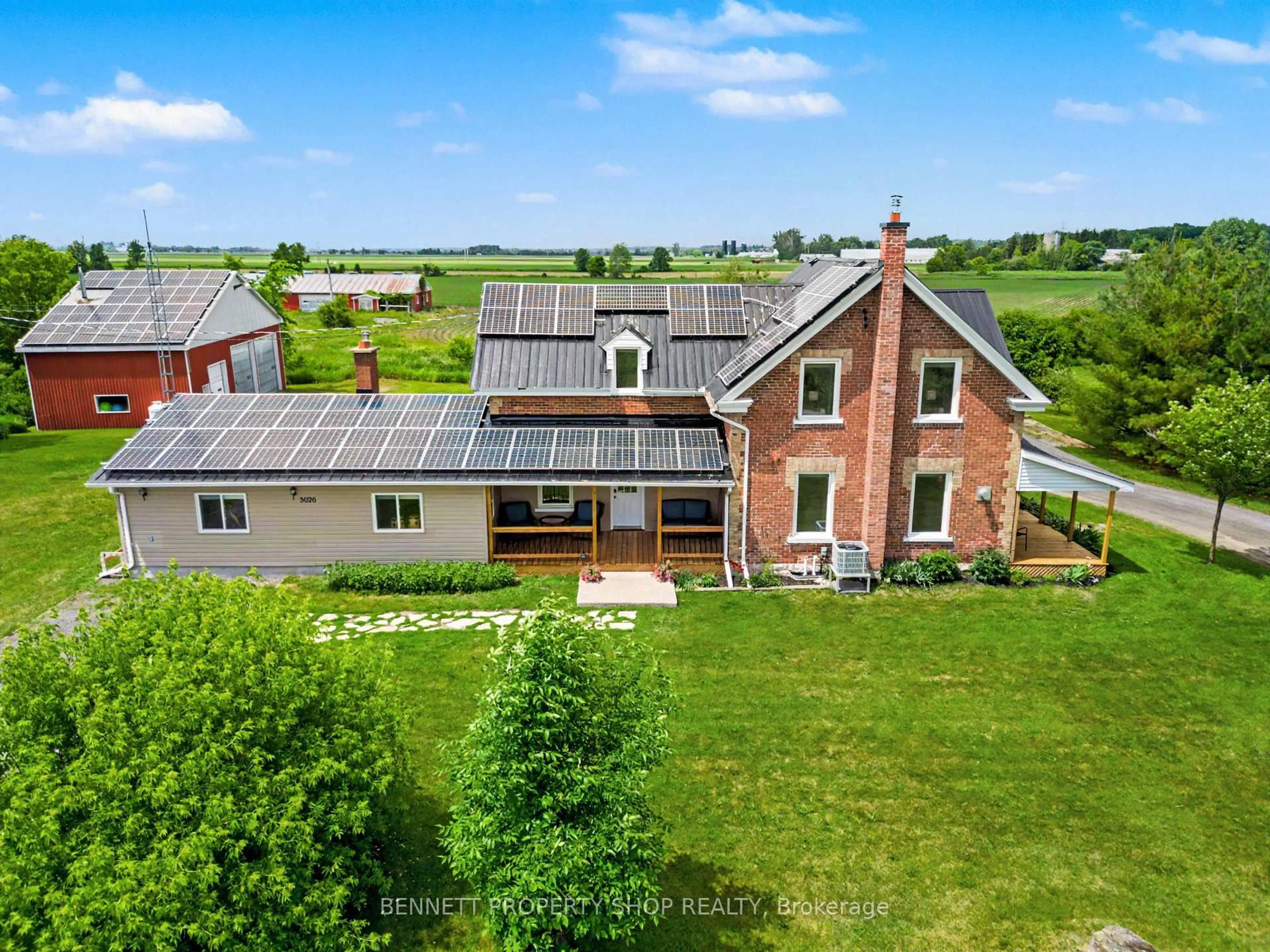 A pic from outside/outdoor area/front of a property/back of a property/a pic from drone, building for 5026 Rushmore Rd, Richmond Ontario K0A 2Z0