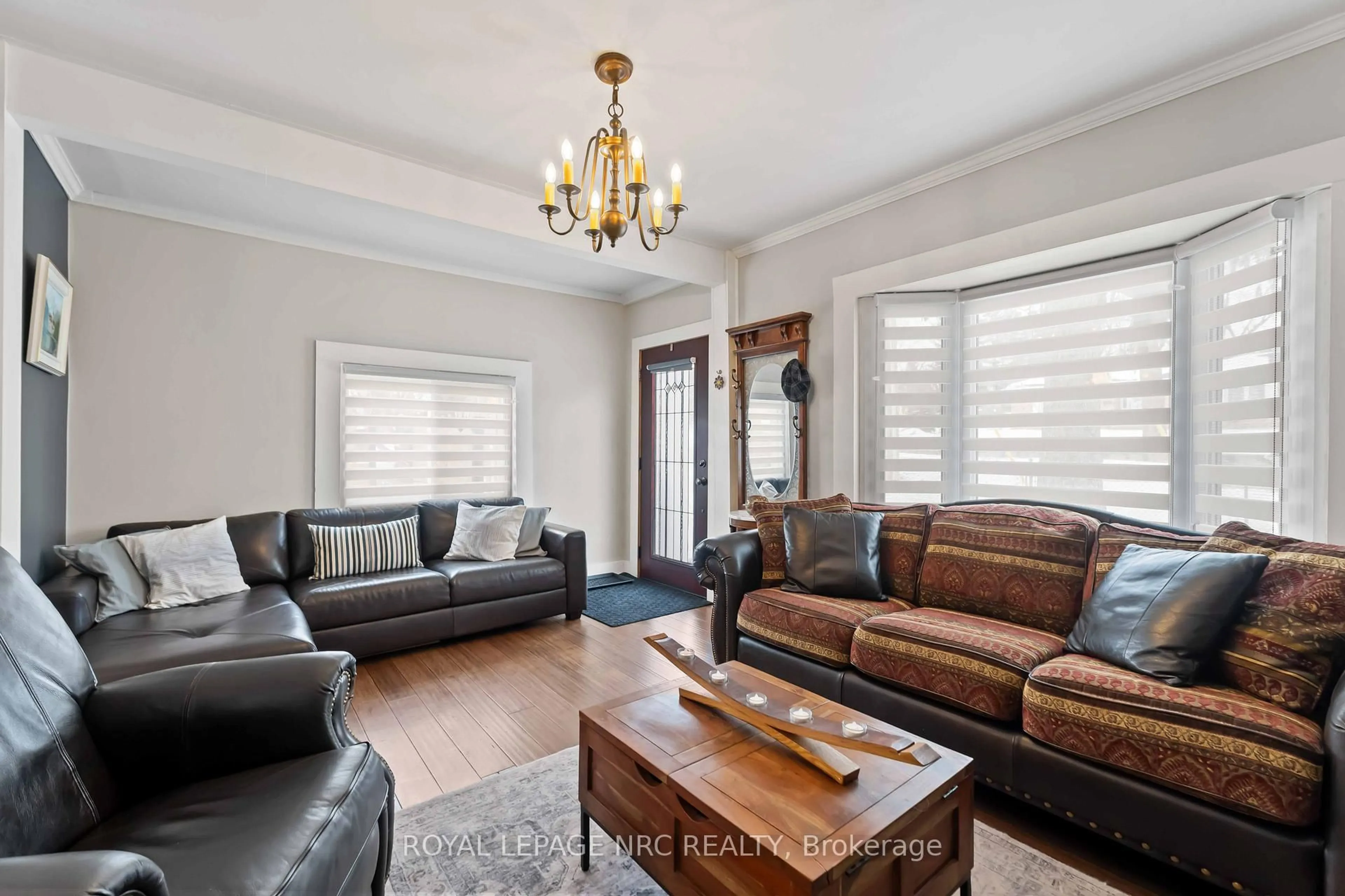 Living room with furniture, unknown for 1359 Pelham St, Pelham Ontario L0S 1E0