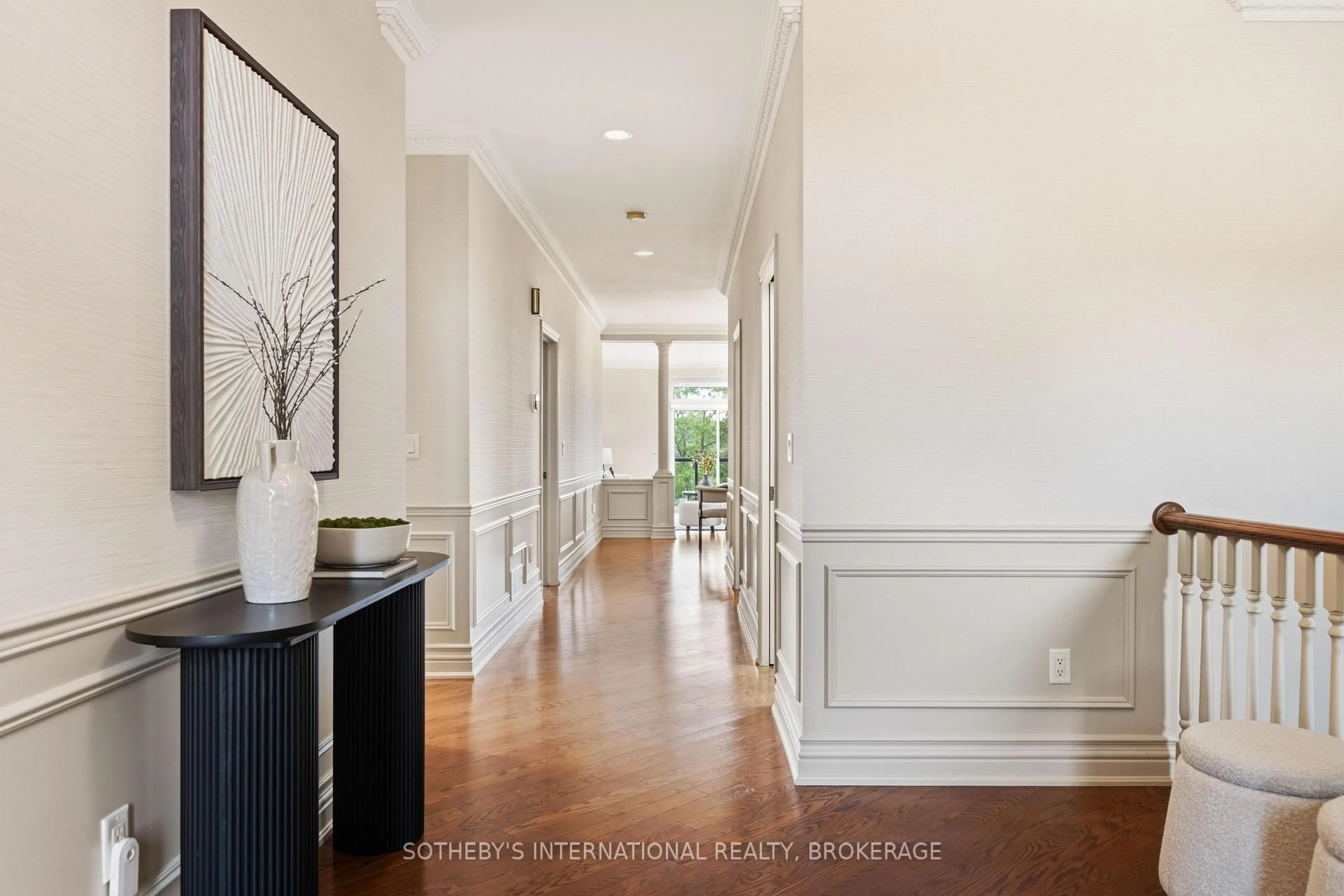 Indoor entryway for 208 Muirfield Tr, Welland Ontario L3B 6G7
