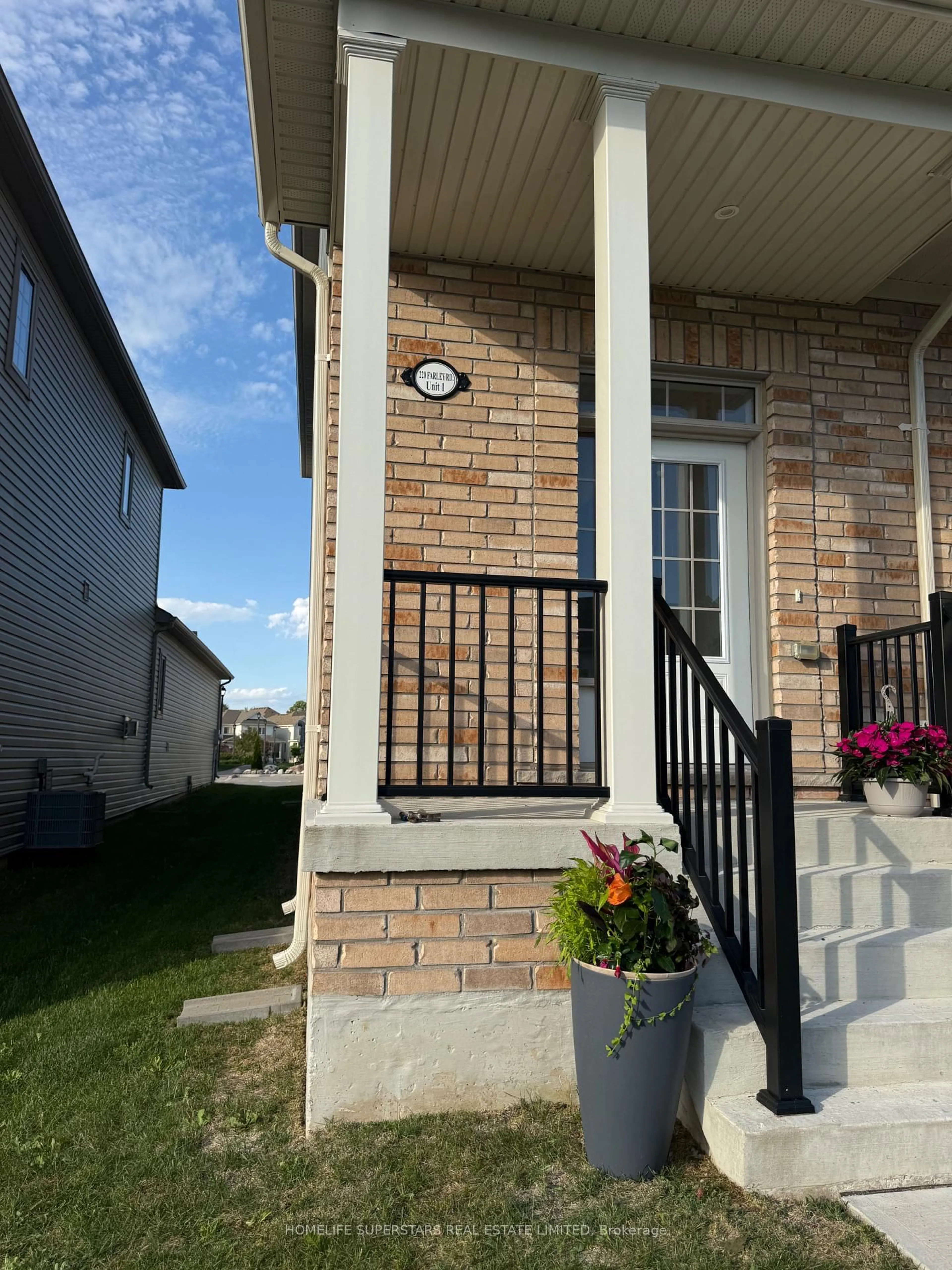 Unknown for 220 Farley Rd #1, Centre Wellington Ontario N1M 0H6