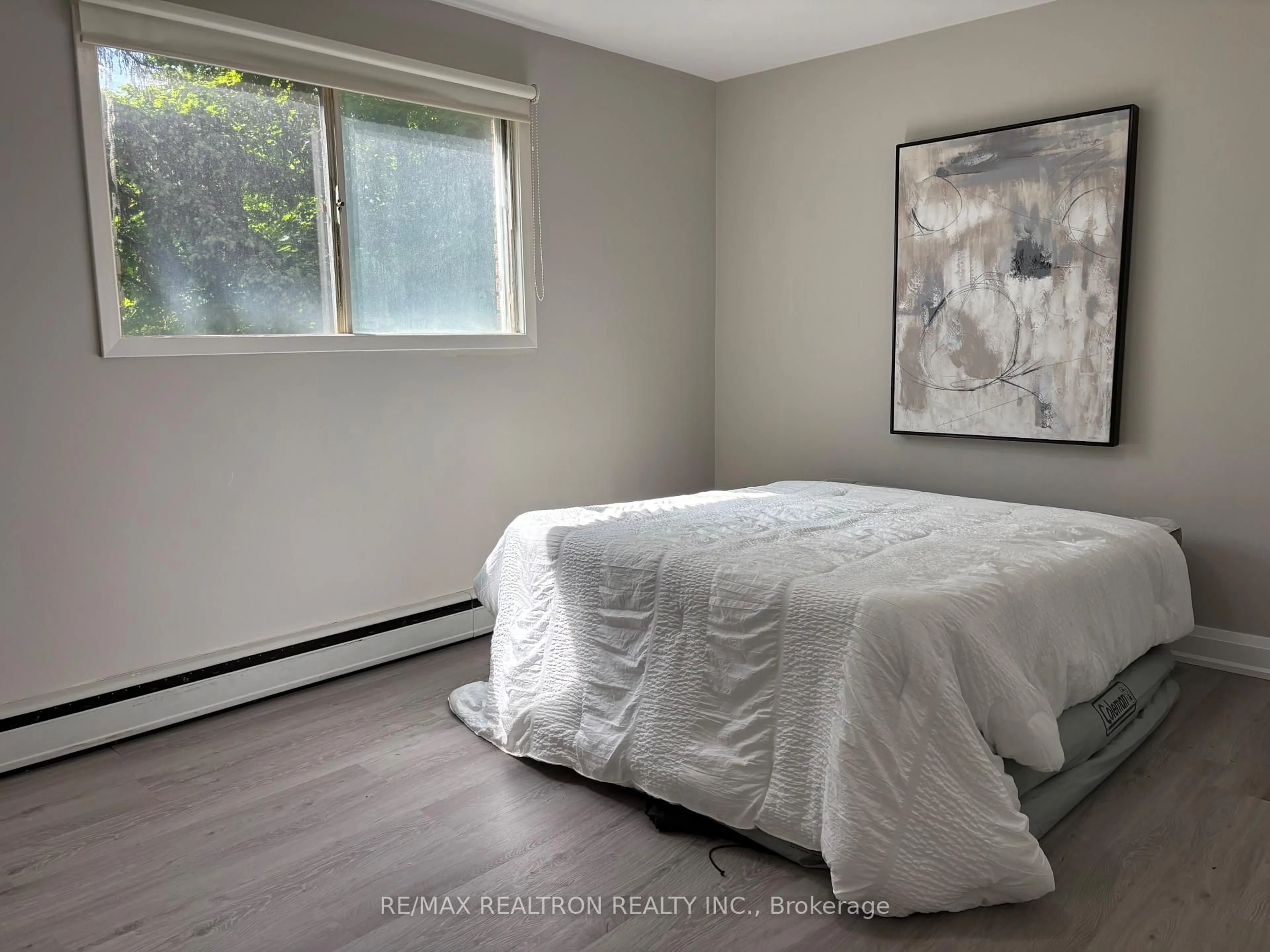 Bedroom with bed, unknown for 327 Glenridge Ave, St. Catharines Ontario L2T 3K6