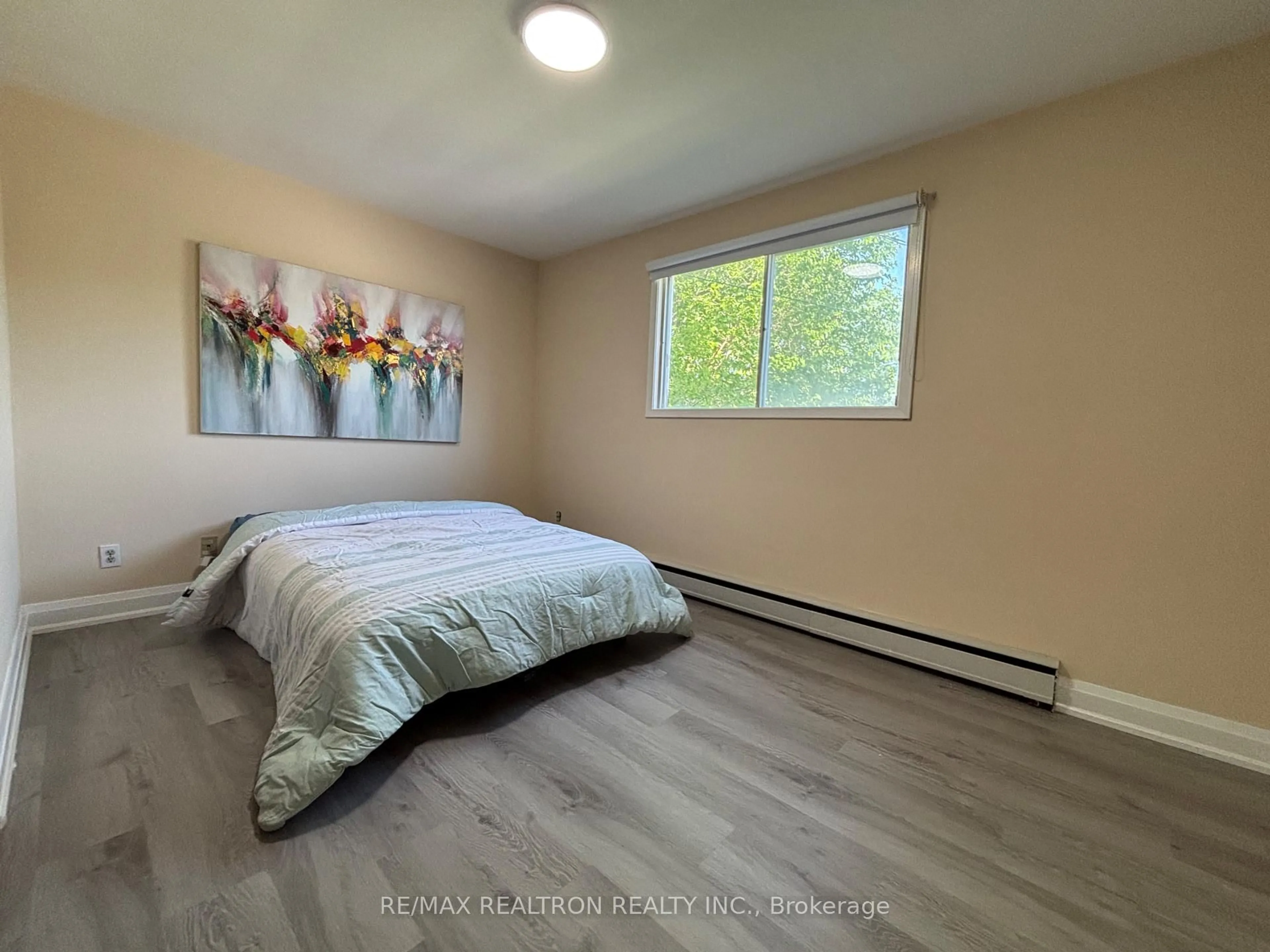 A pic of a room for 327 Glenridge Ave, St. Catharines Ontario L2T 3K6