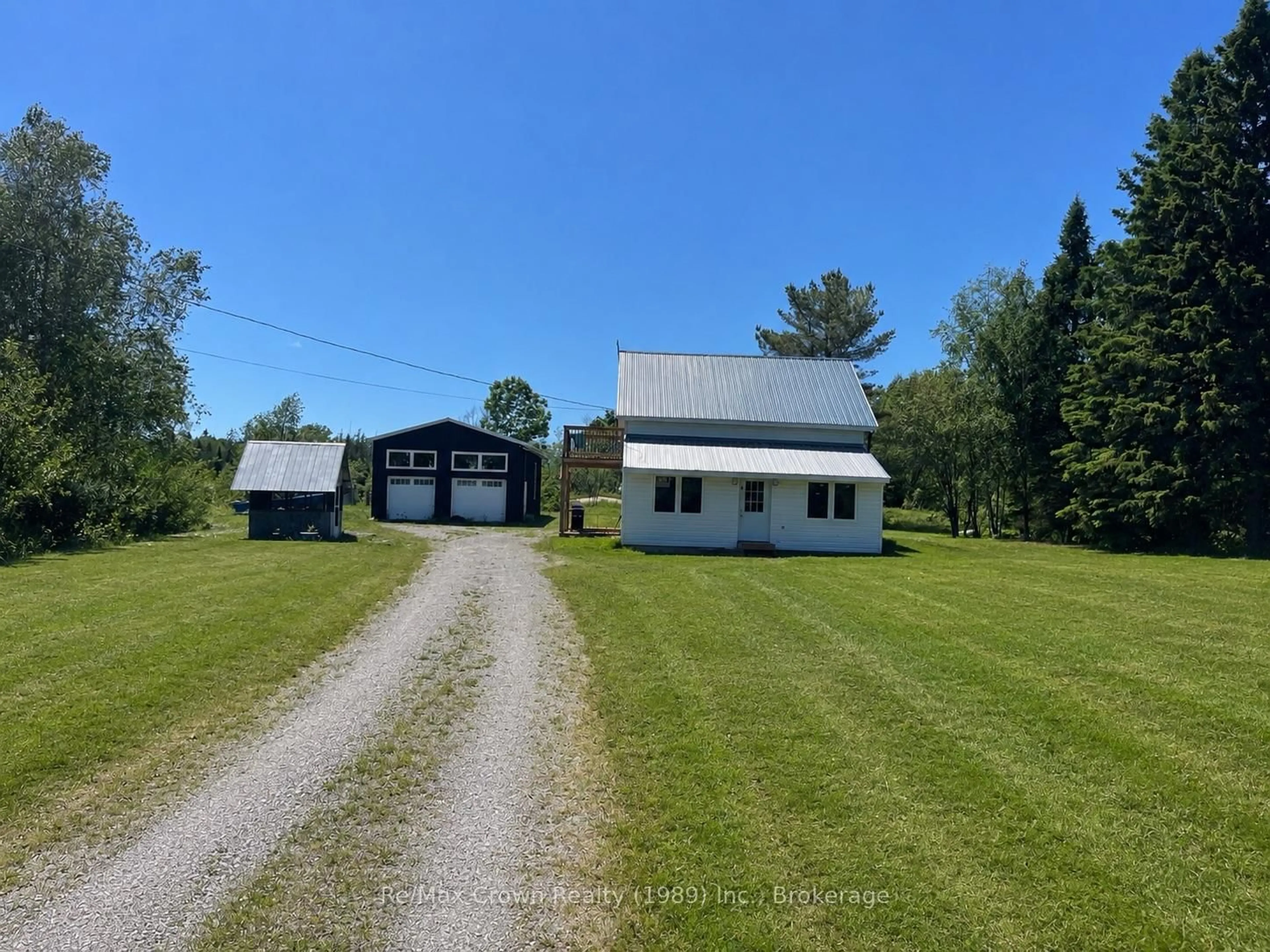 A pic from outside/outdoor area/front of a property/back of a property/a pic from drone, unknown for 5 20th Side Rd, Parry Sound Remote Area Ontario P0H 1Y0