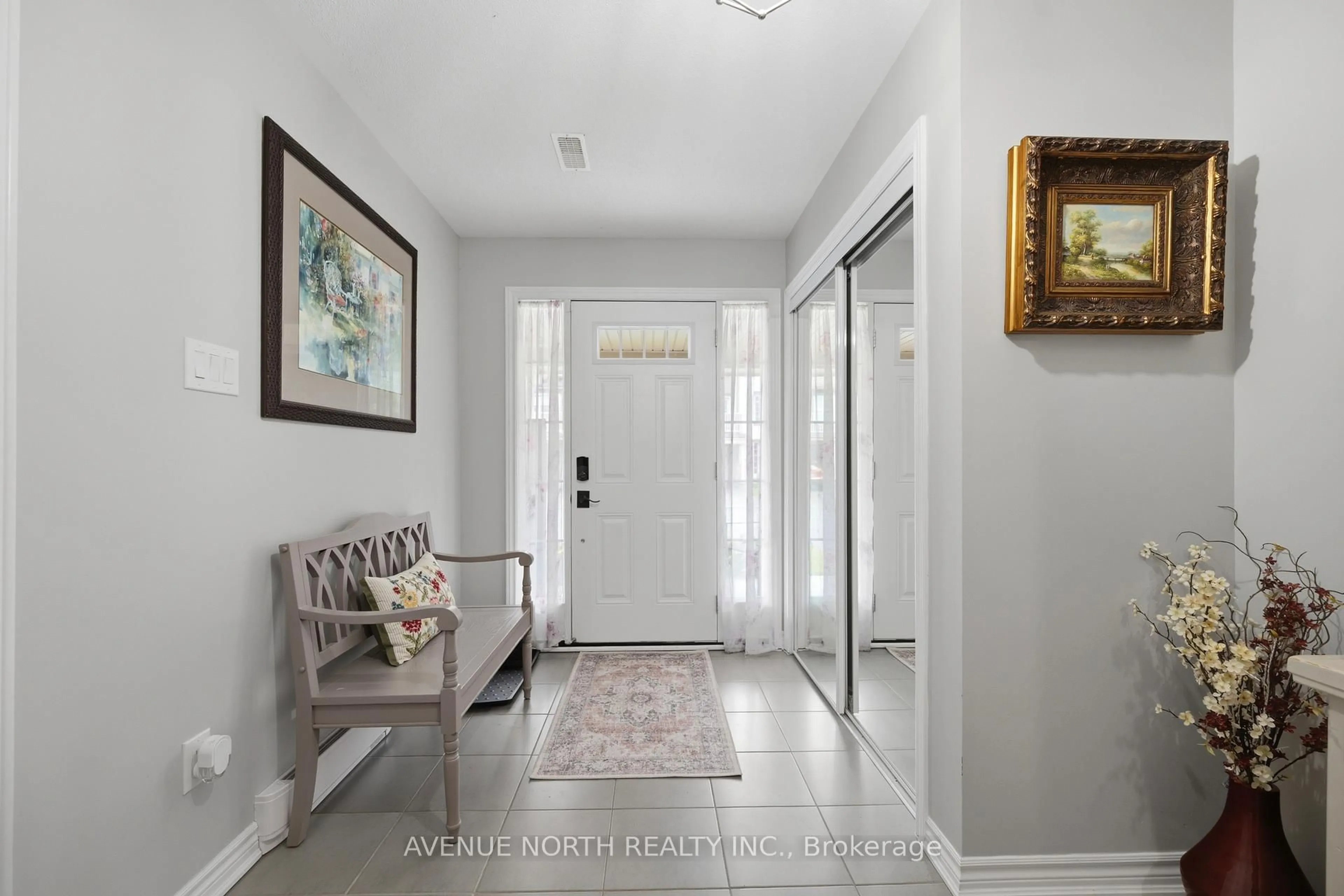 Indoor entryway for 536 Snow Goose St, Ottawa Ontario K2J 0T3