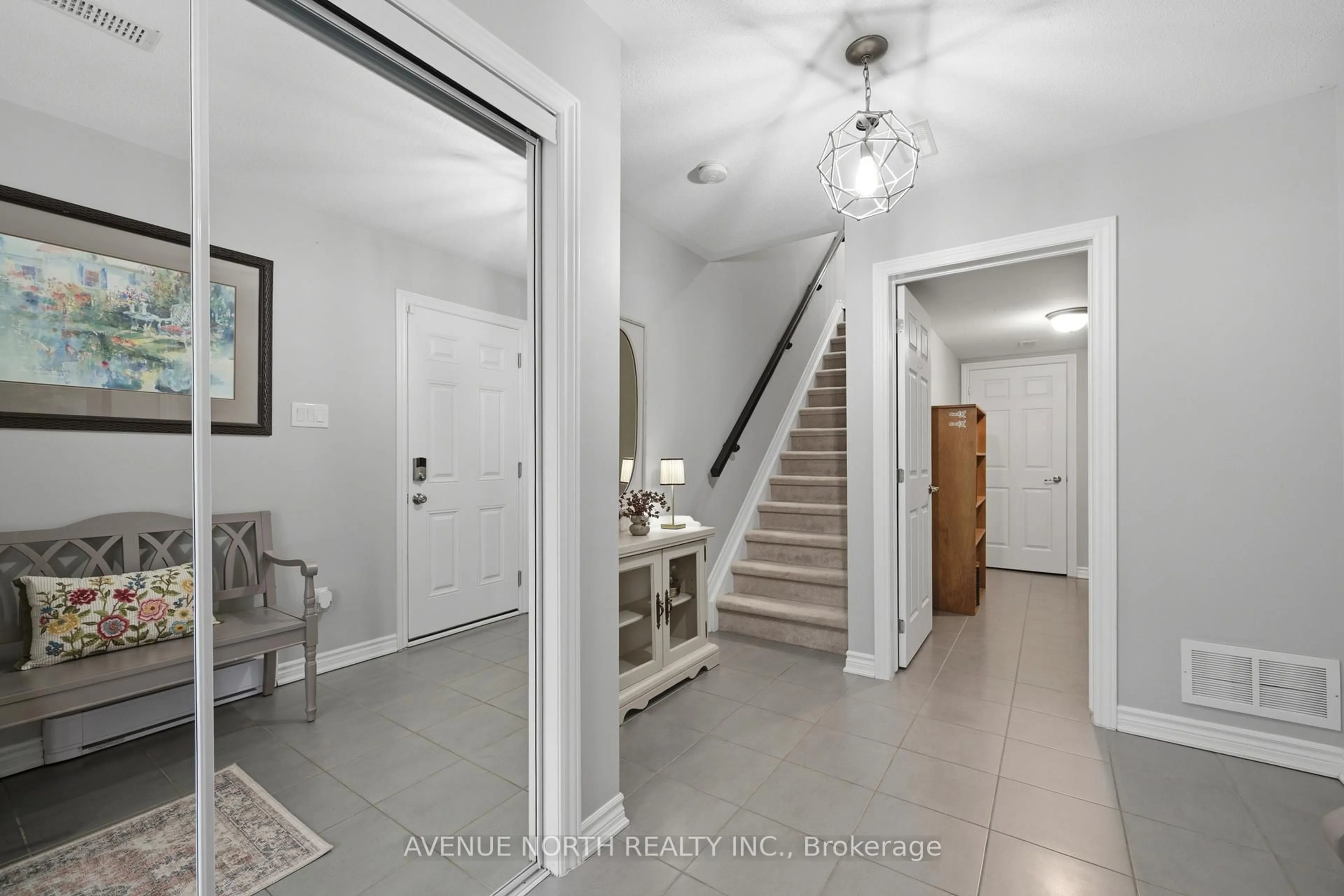 Indoor entryway for 536 Snow Goose St, Ottawa Ontario K2J 0T3