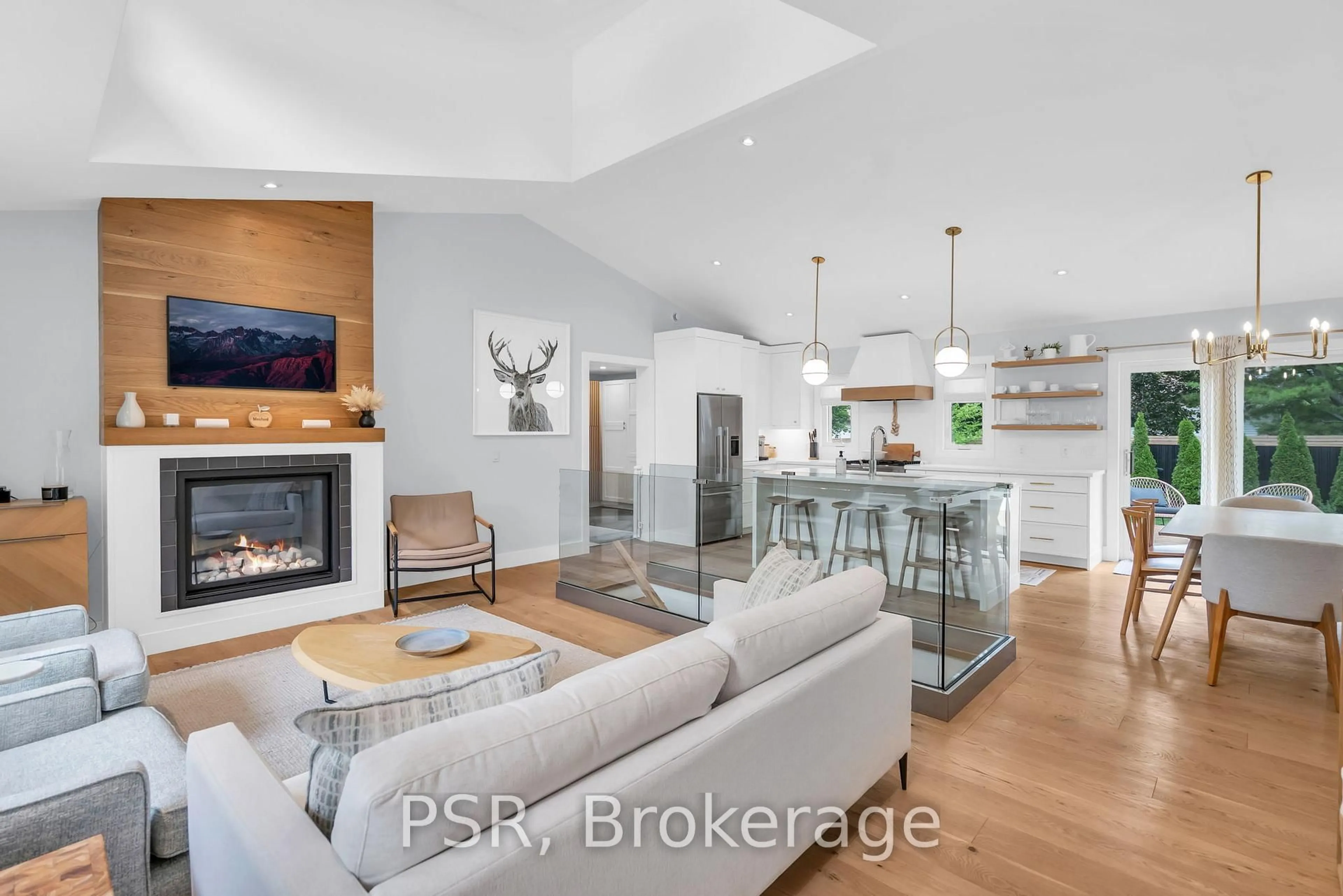 Open concept kitchen, wood/laminate floor for 21 Blake St, Meaford Ontario N4L 1E9