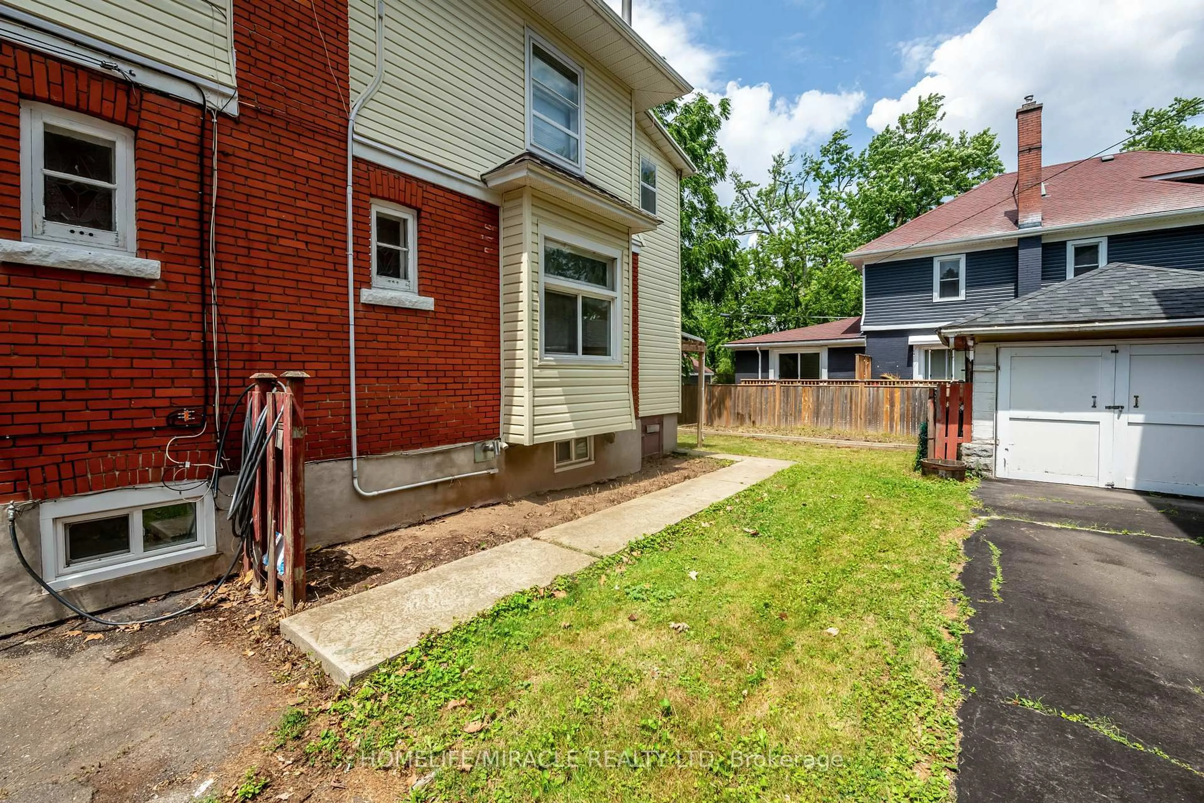 Unknown for 4975 Mcrae St, Niagara Falls Ontario L2E 1P2